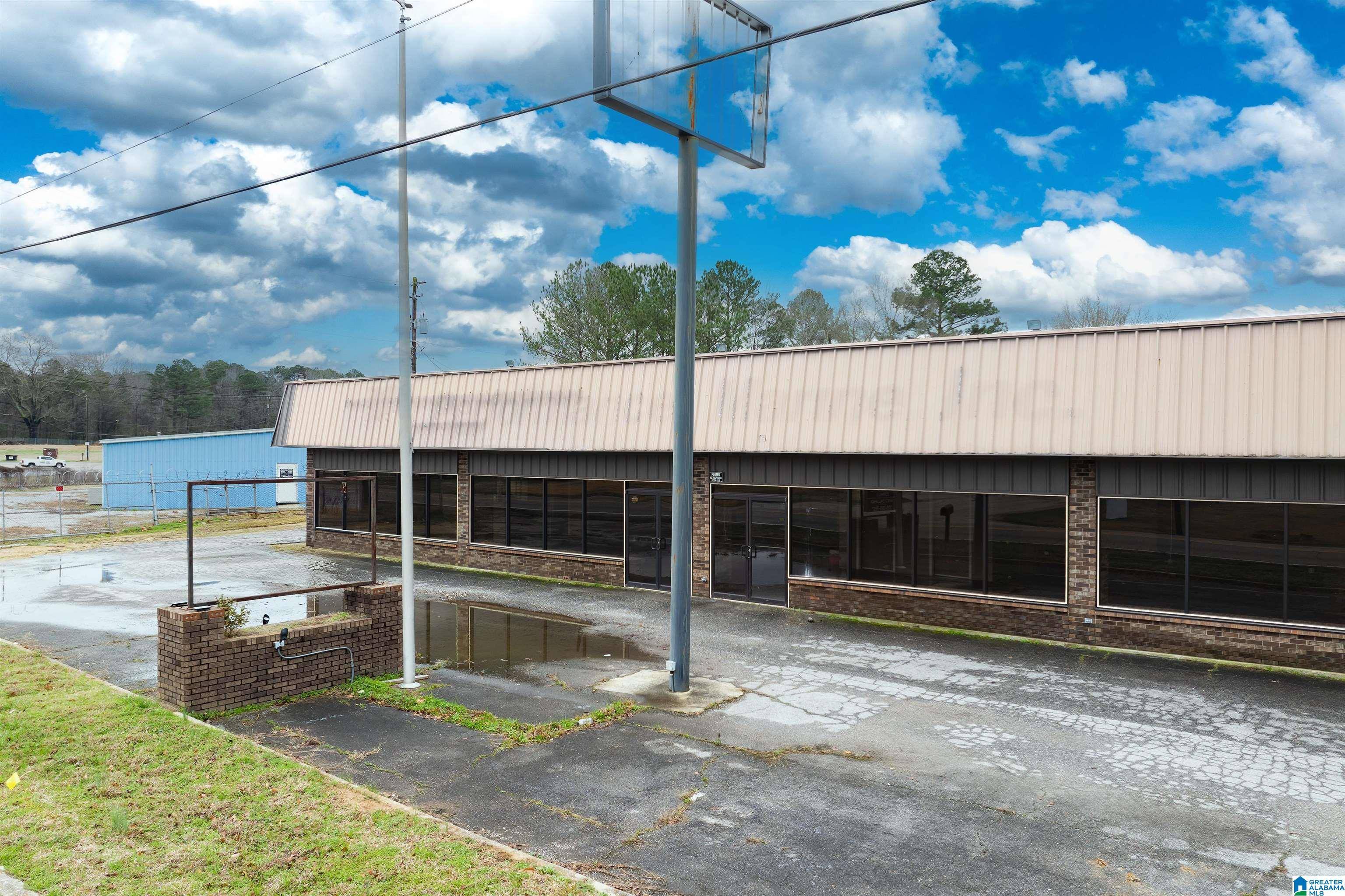 Hueytown, AL 35111,6600 WARRIOR RIVER ROAD #1