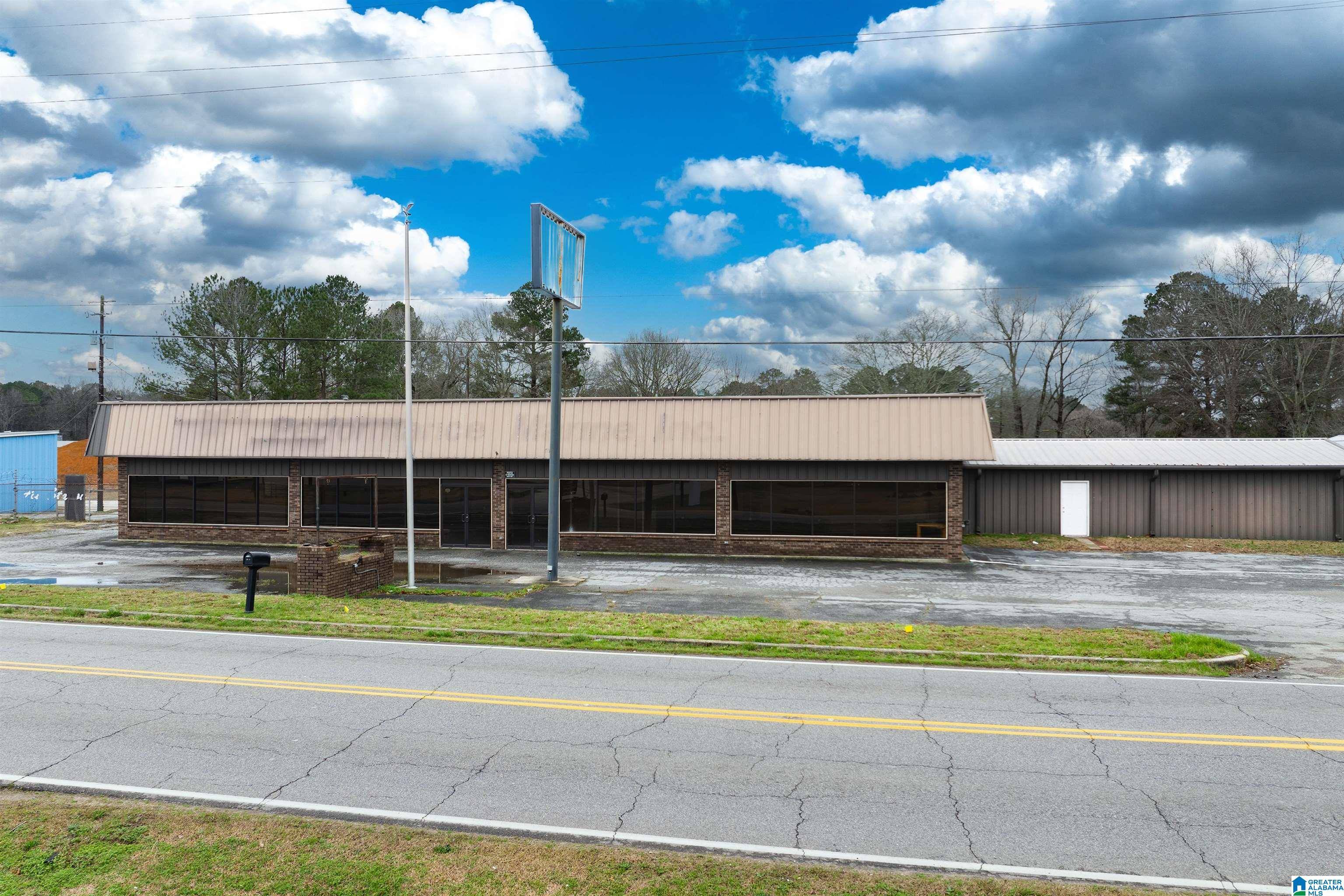 Hueytown, AL 35111,6600 WARRIOR RIVER ROAD #1