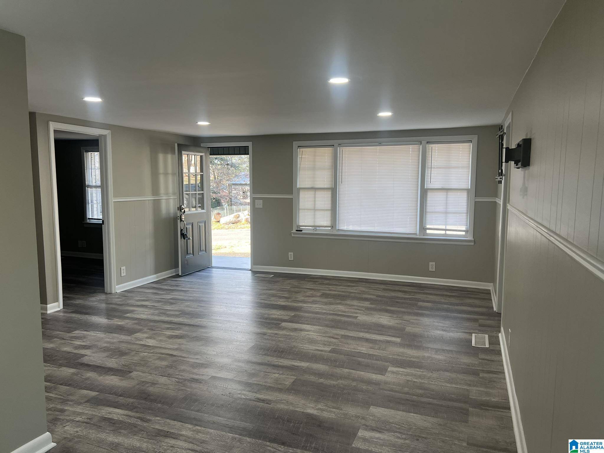Pleasant Grove, AL 35127,305 9TH STREET