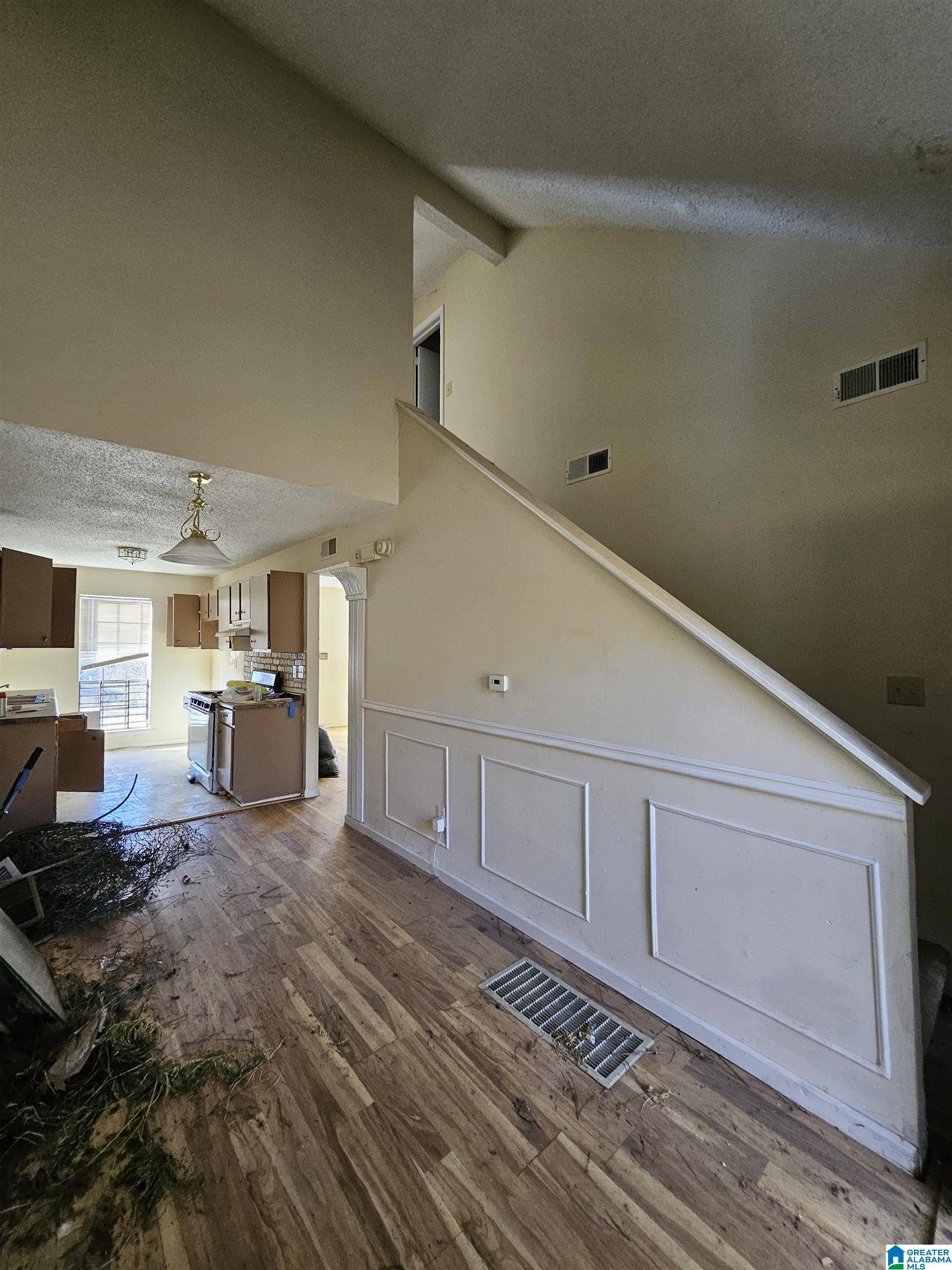 Birmingham, AL 35214,1949 LINDEN DRIVE