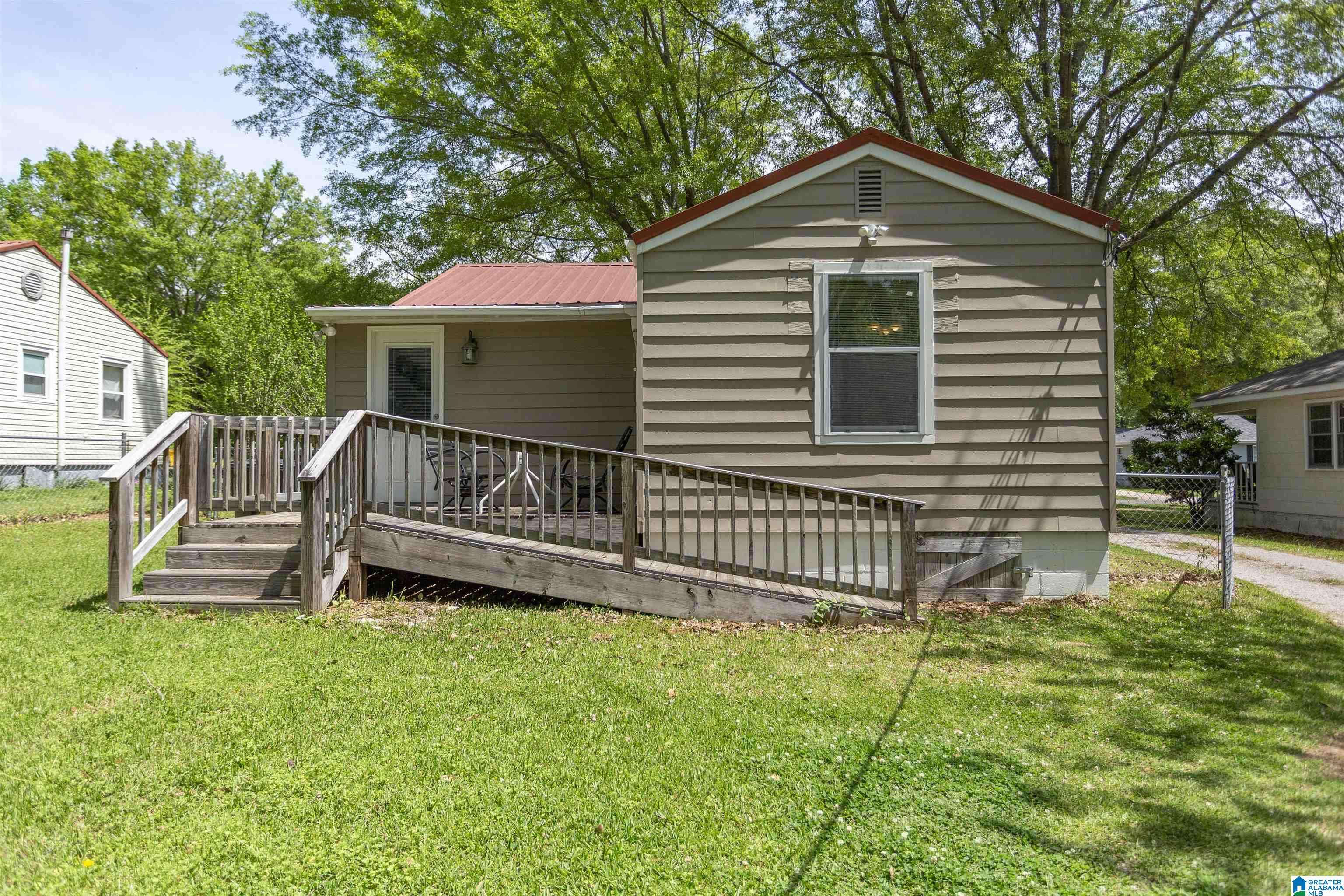 Hueytown, AL 35023,122 HOLLY STREET