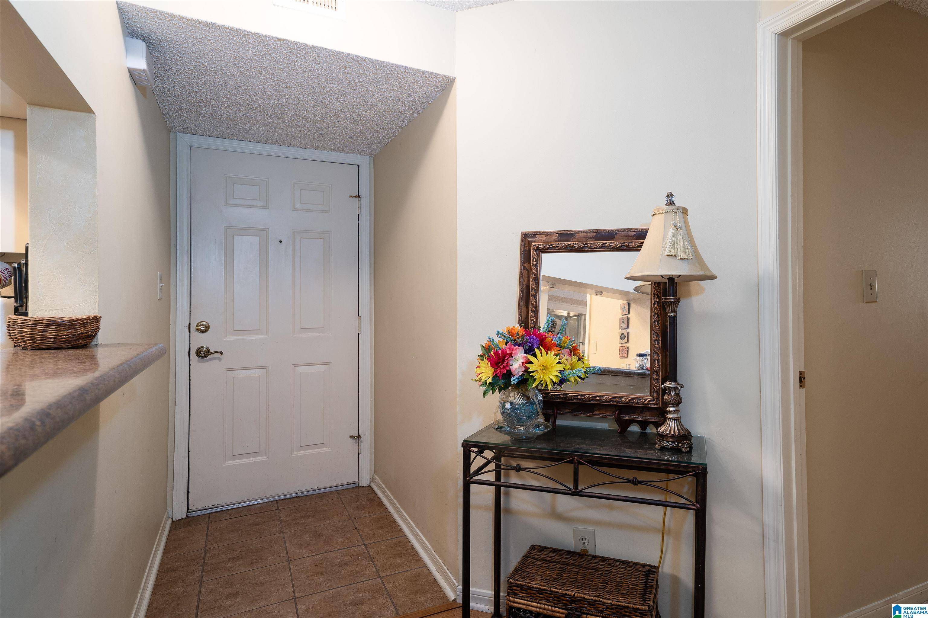 Birmingham, AL 35244,1105 GABLES DRIVE #1105