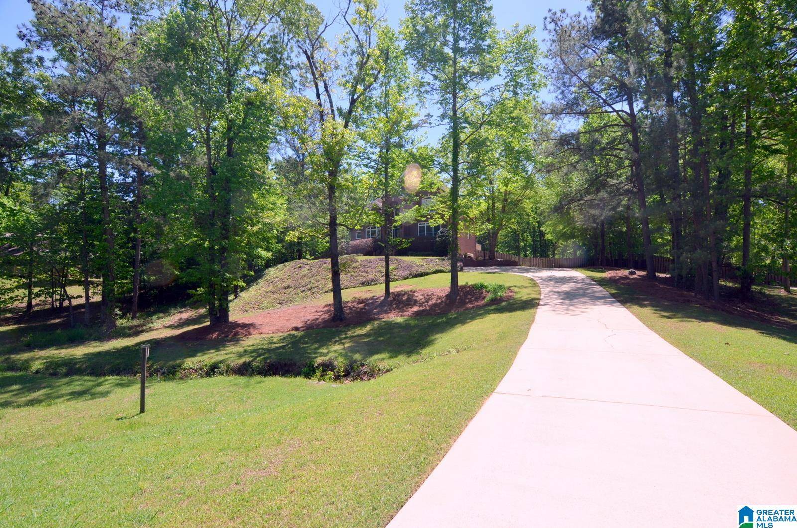 Alabaster, AL 35007,272 CROSSCUT ROAD