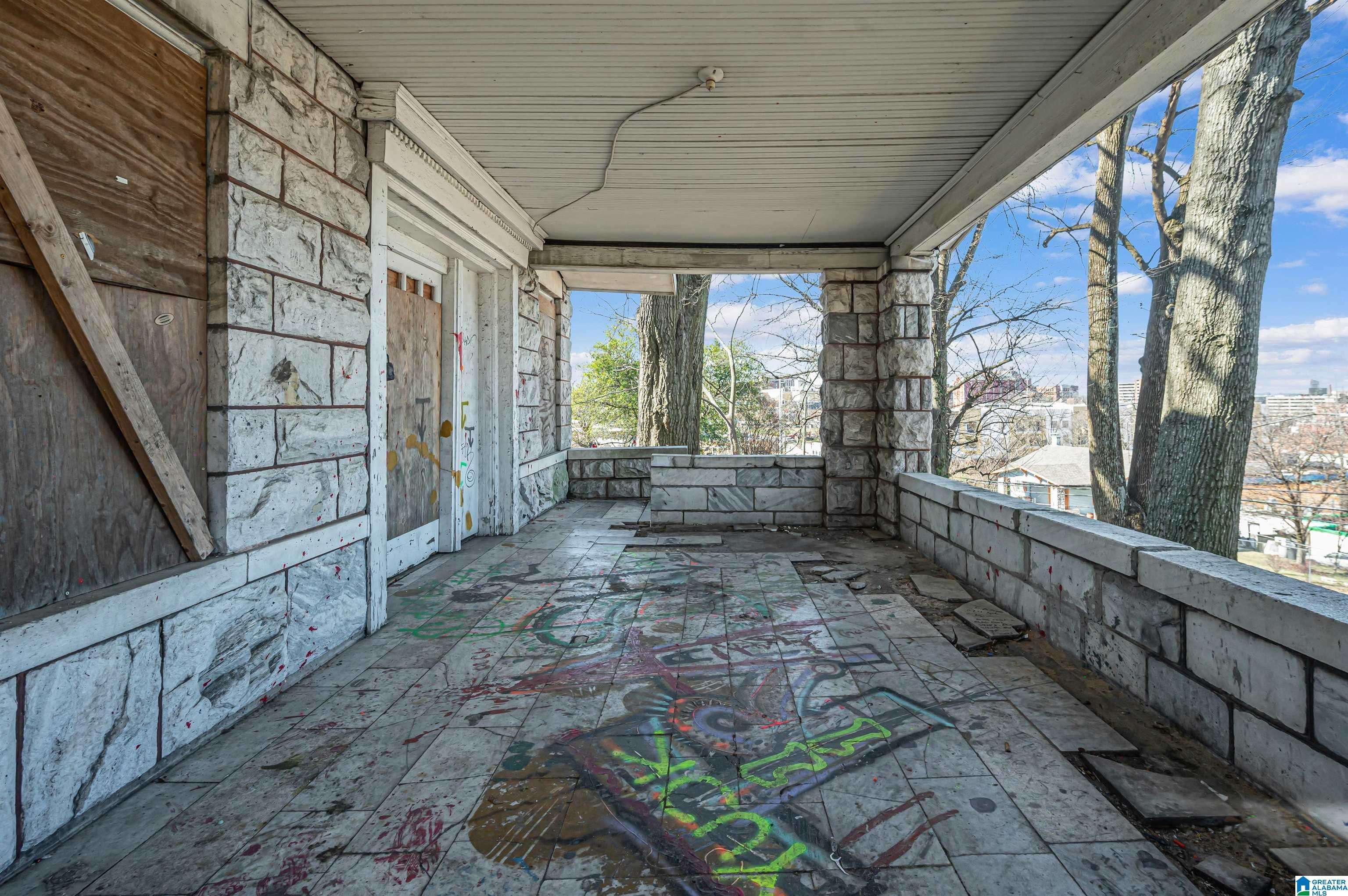 Birmingham, AL 35205,2335 10TH AVENUE