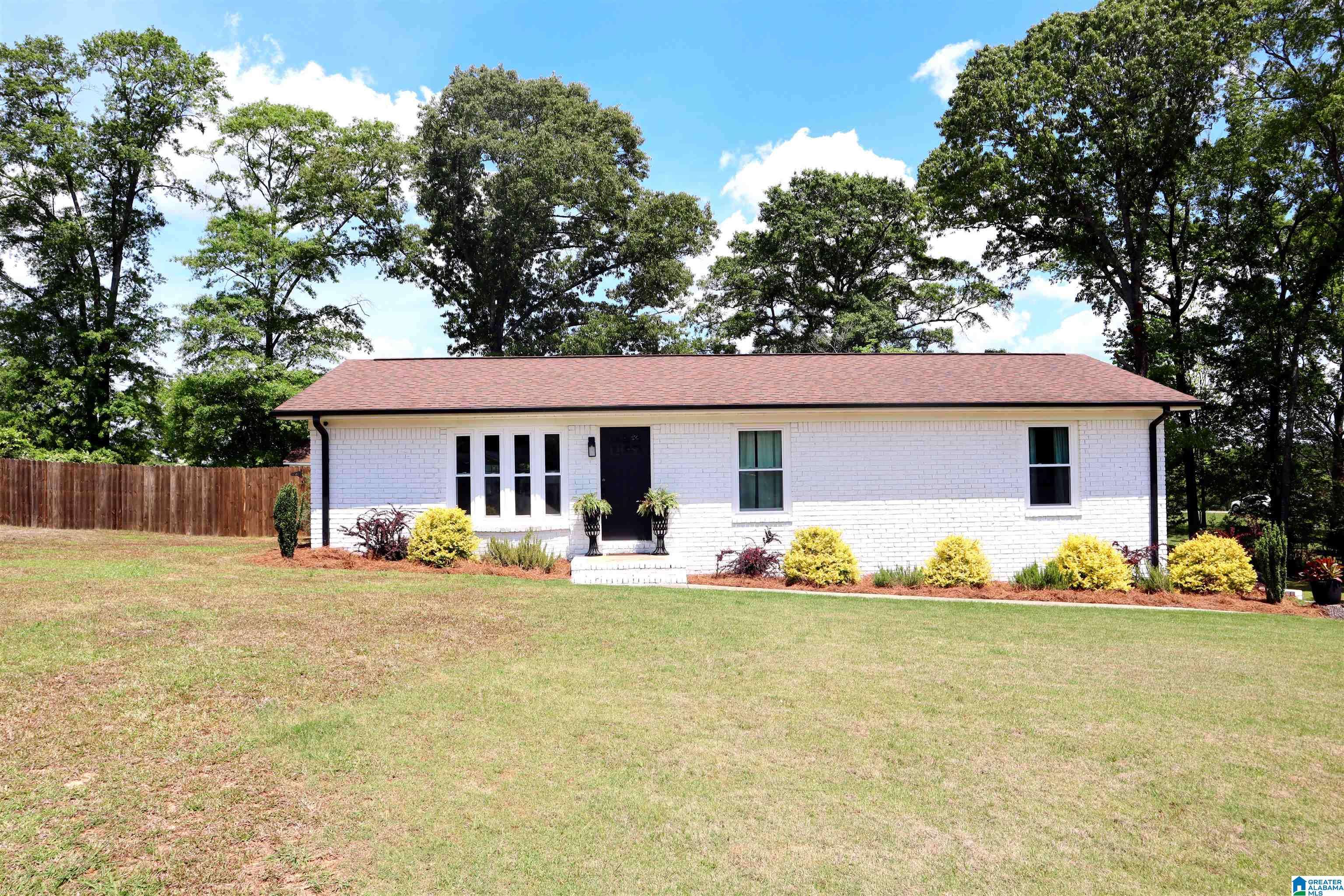 Clanton, AL 35045,110 CRESTVIEW DRIVE