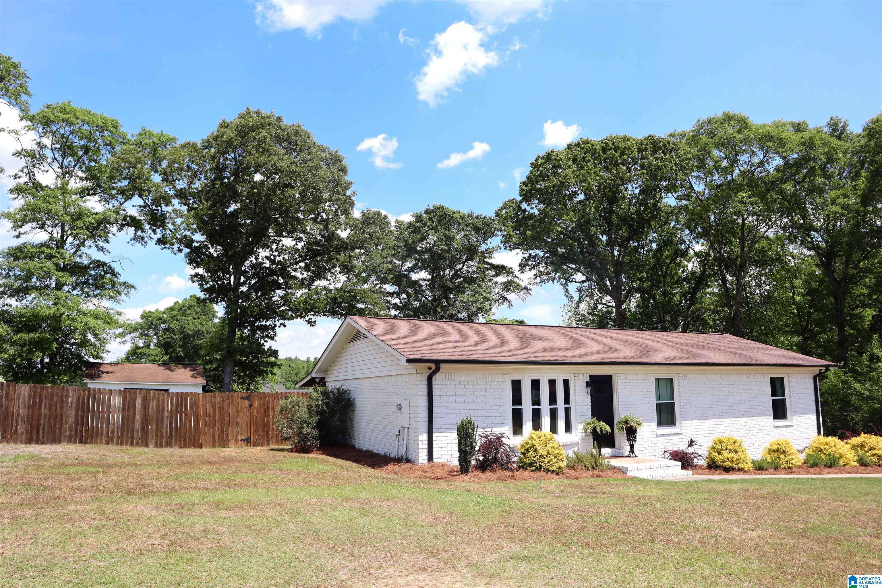 Clanton, AL 35045,110 CRESTVIEW DRIVE