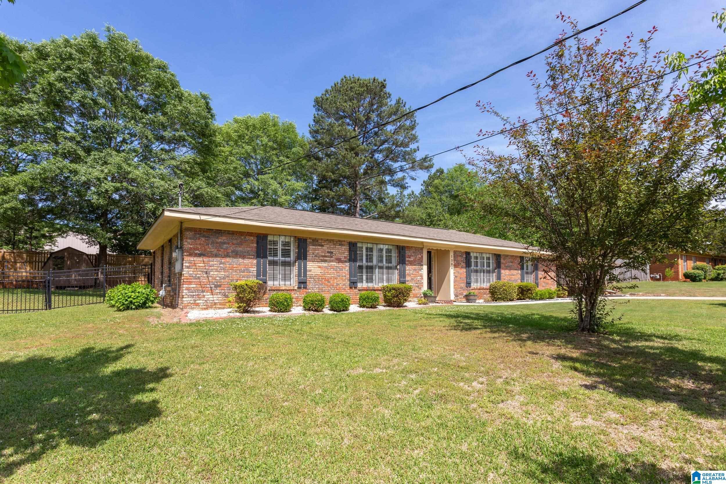Anniston, AL 36207,1304 BIRCHWOOD DRIVE