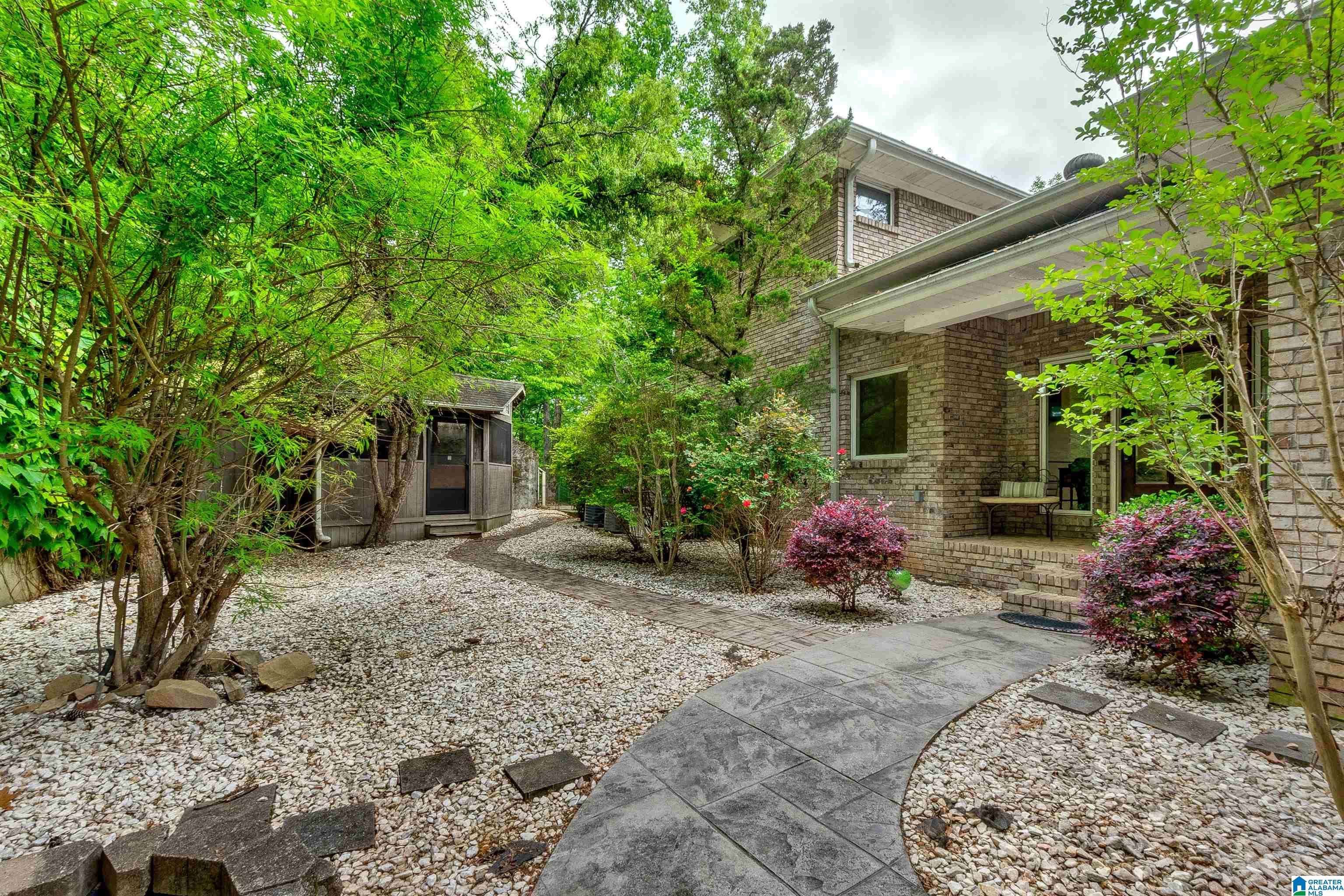 Clanton, AL 35046,985 COUNTY ROAD 476