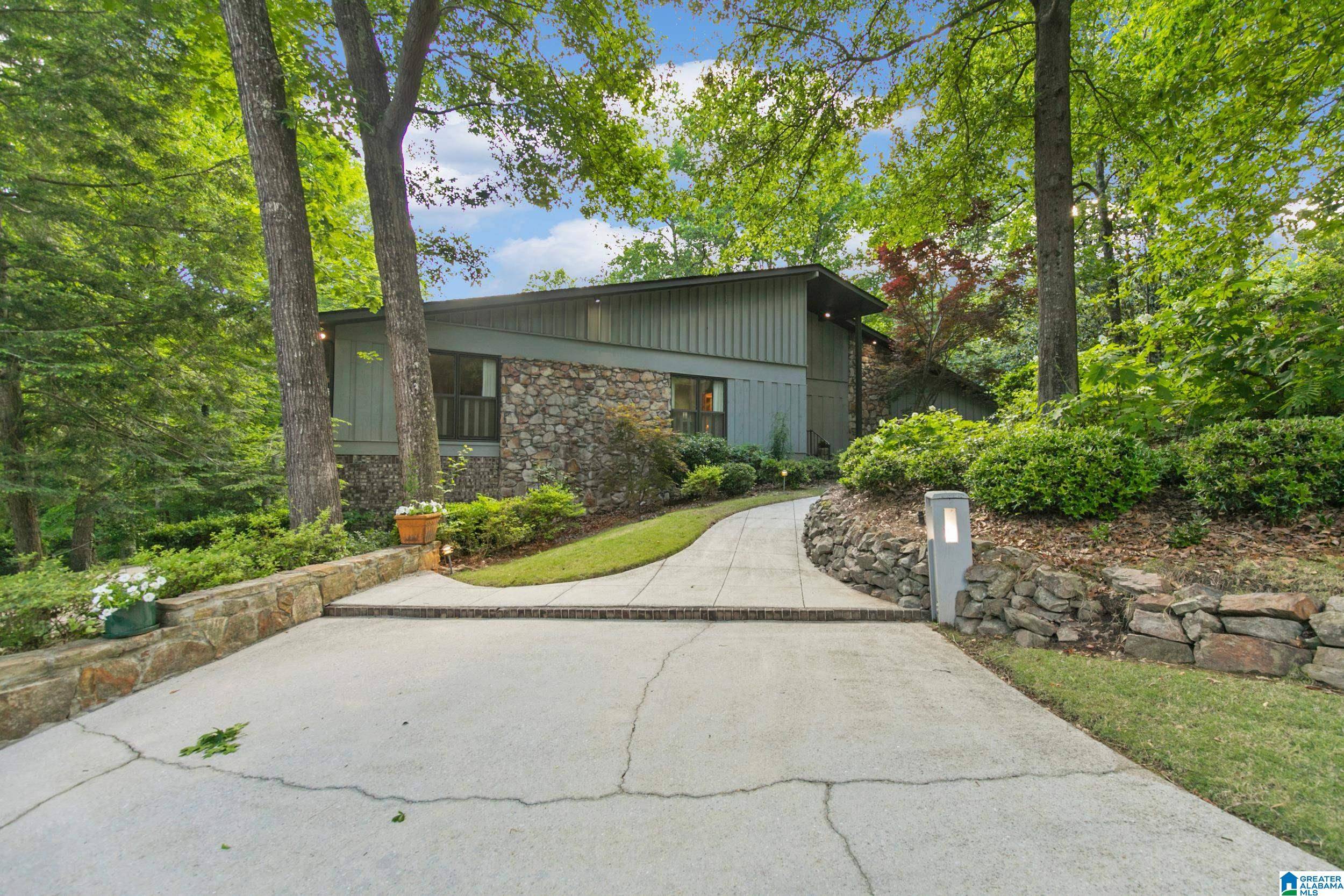 Mountain Brook, AL 35223,3982 SPRING VALLEY ROAD