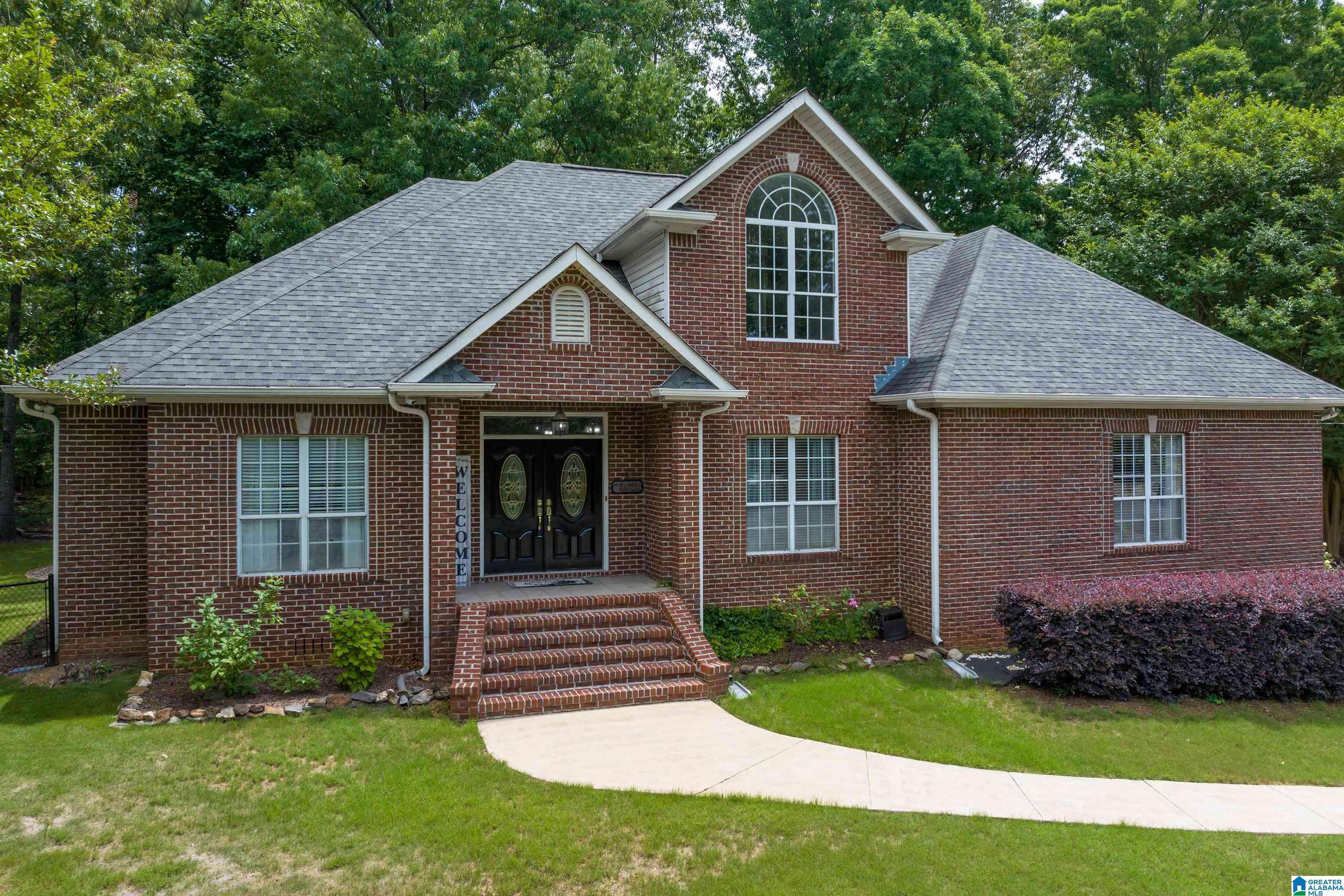 Hueytown, AL 35023,3304 LIVE OAKS CIRCLE