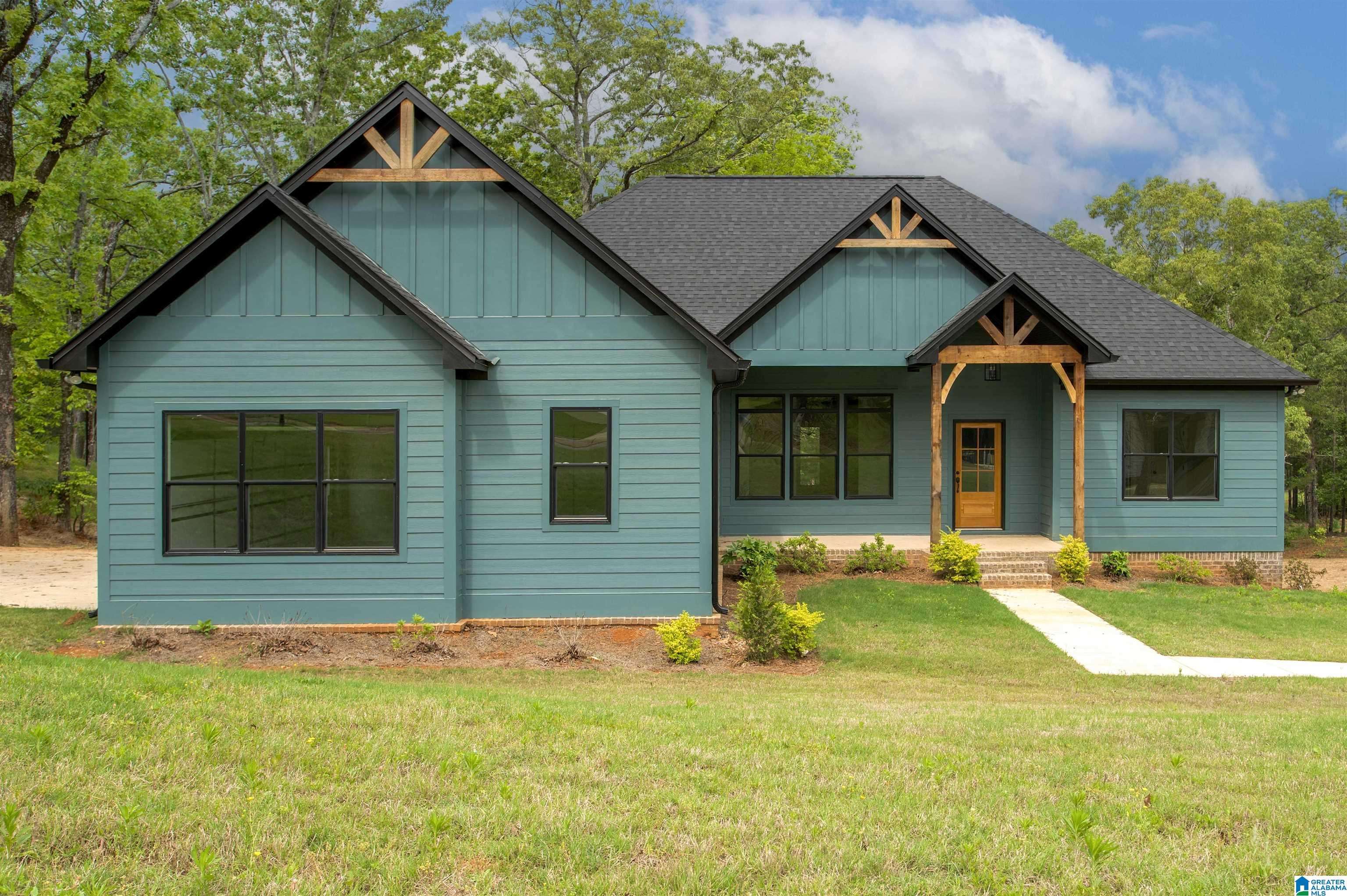 Pell City, AL 35128,140 ESTATES CLUB DRIVE