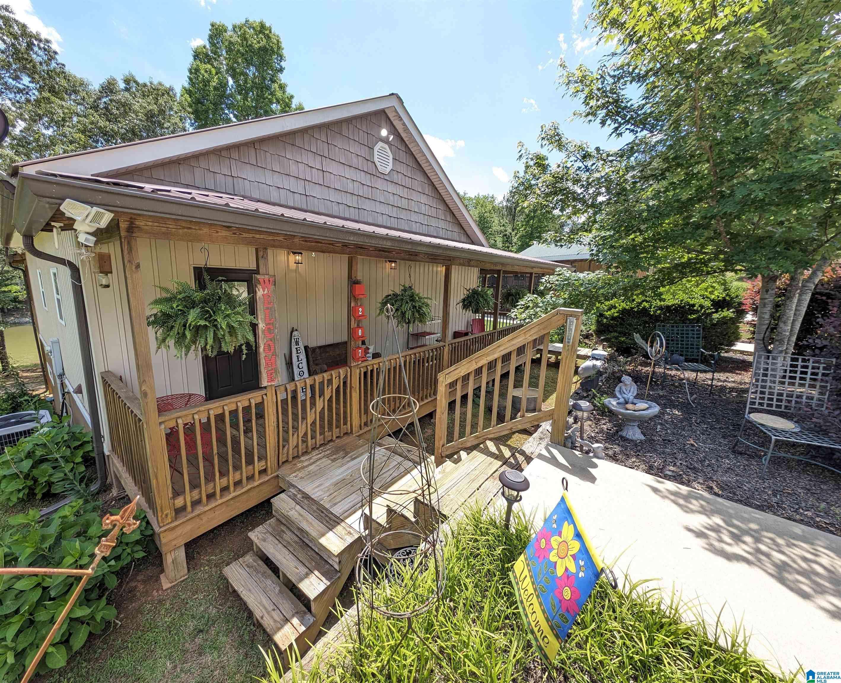 Wedowee, AL 36278,207 LAKEWOOD DRIVE