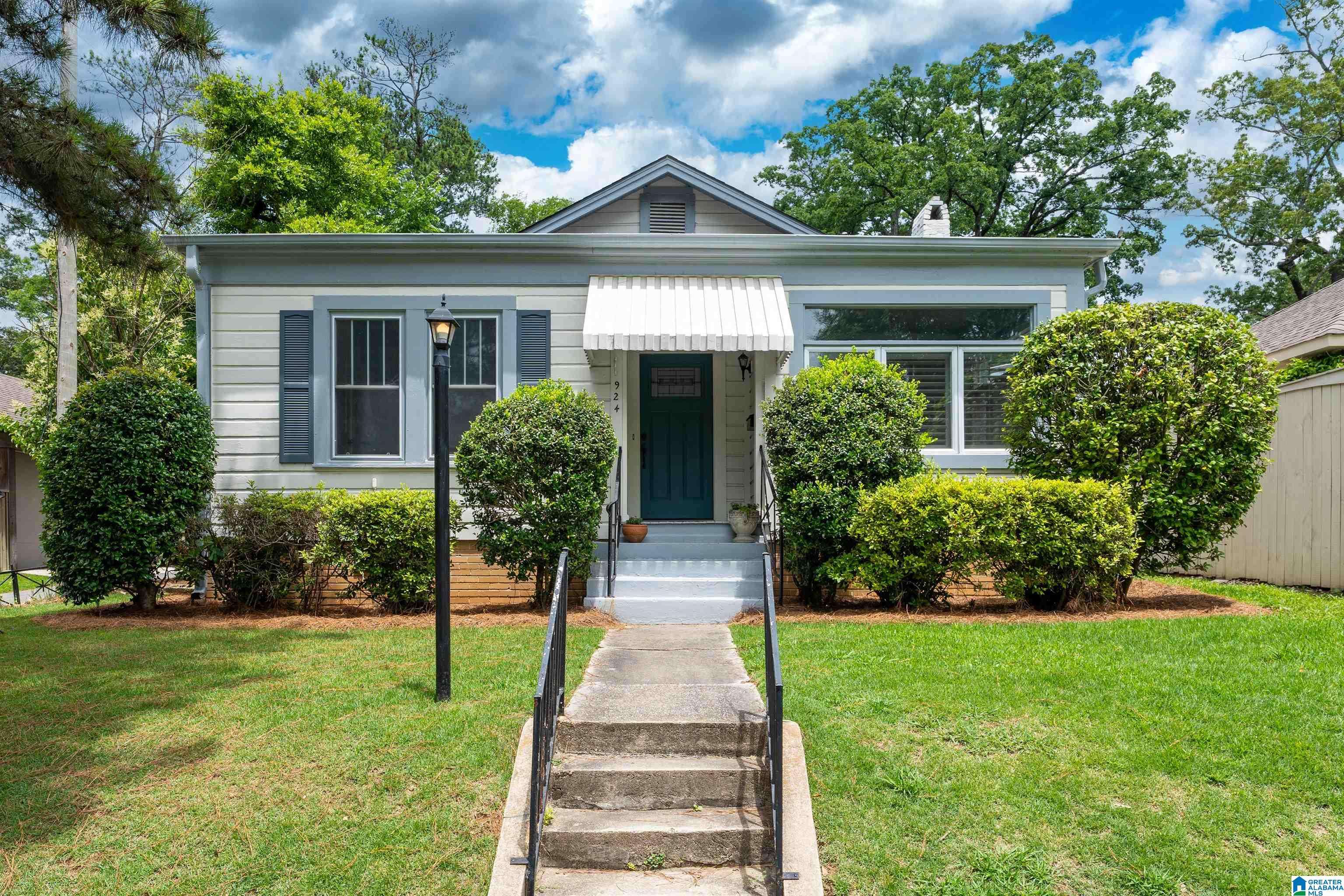 Homewood, AL 35209,924 SHADES ROAD