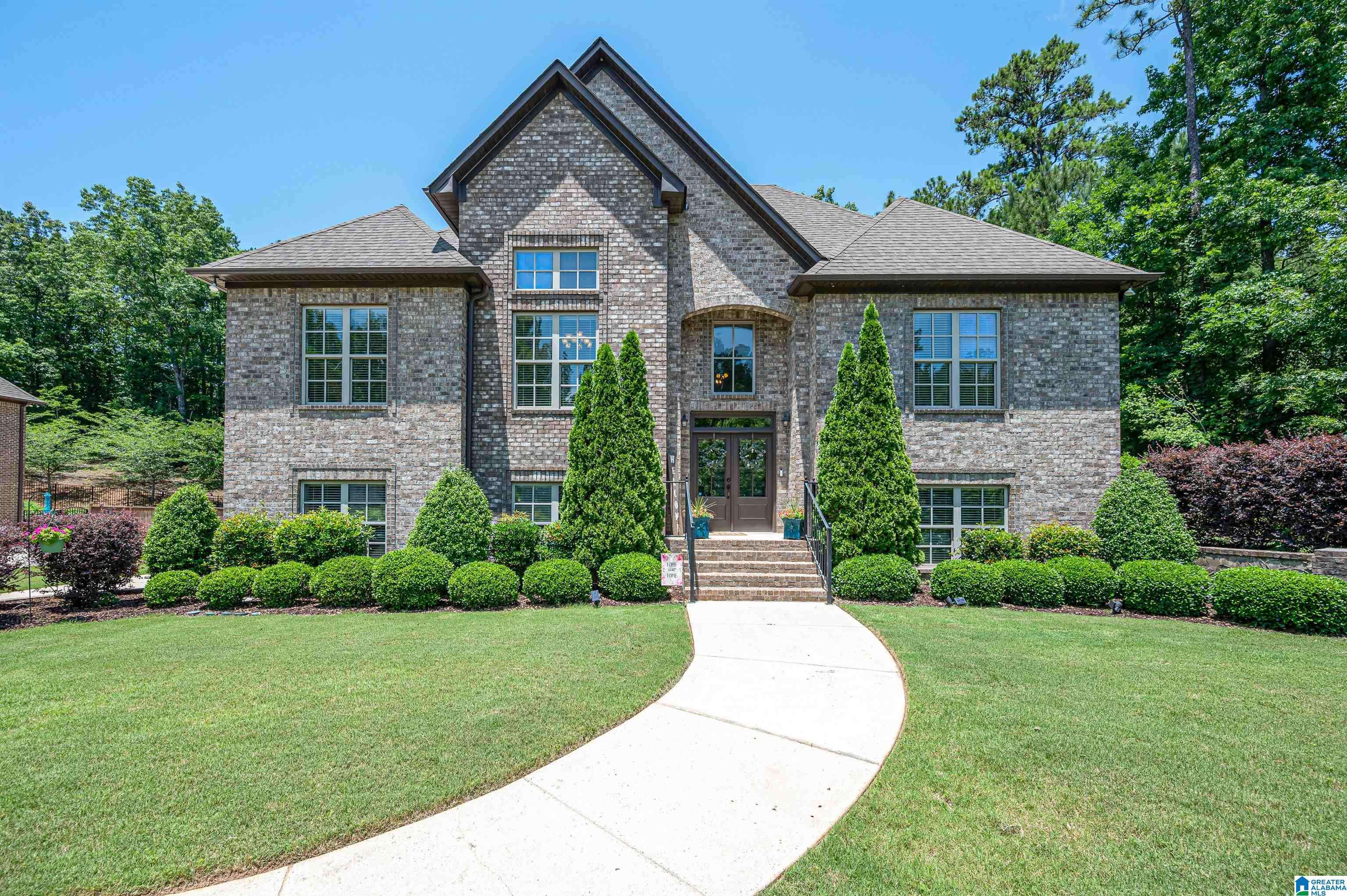 Pelham, AL 35124,392 GREY OAKS DRIVE