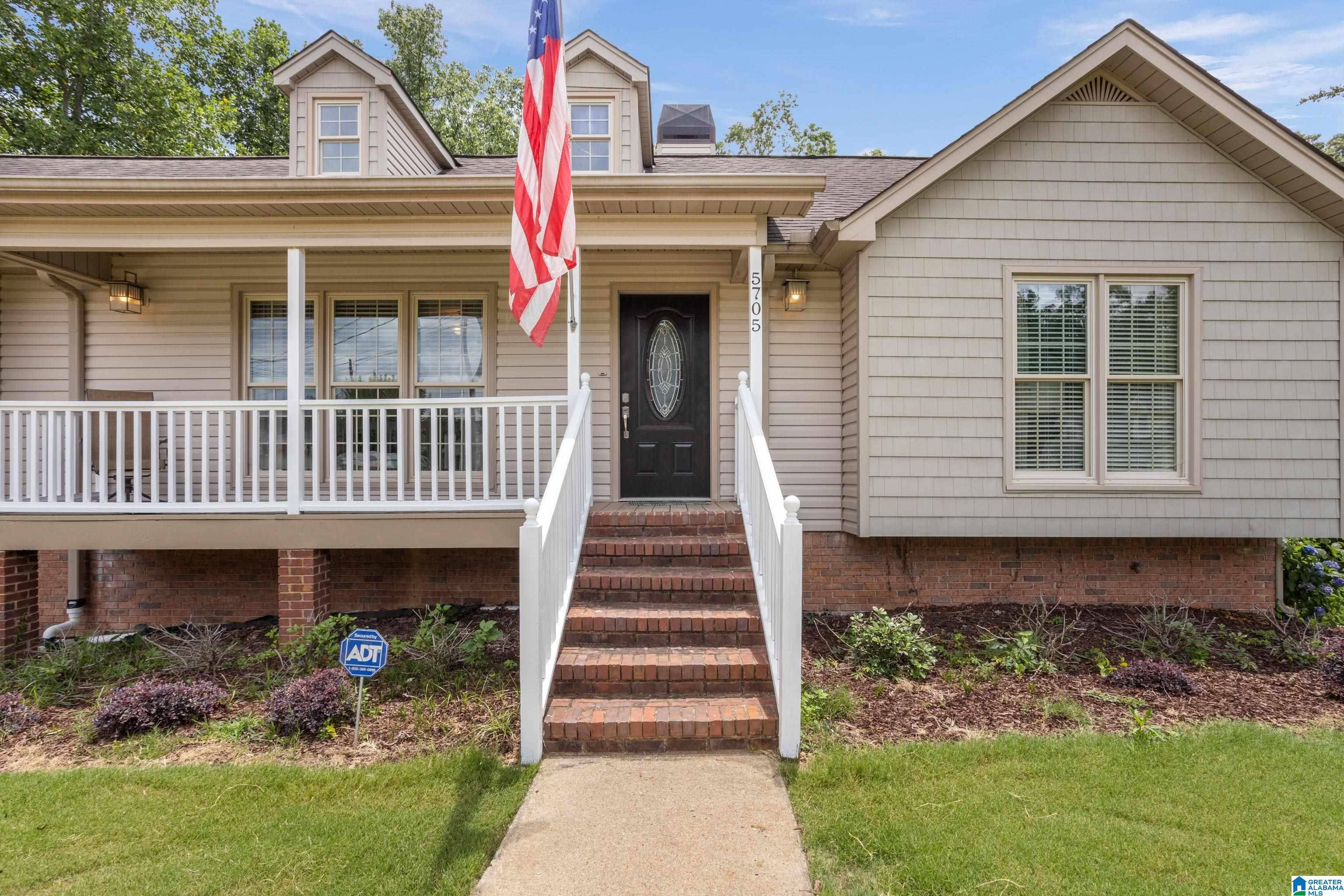 Gardendale, AL 35071,5705 GARDEN WOOD DRIVE