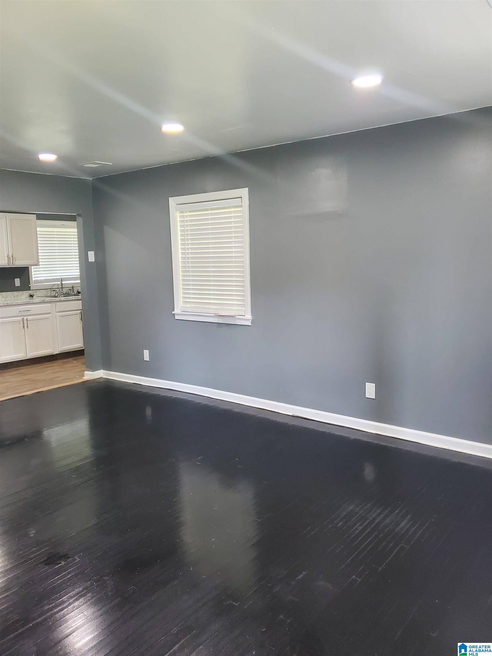 Birmingham, AL 35228,5716 COURT O SW