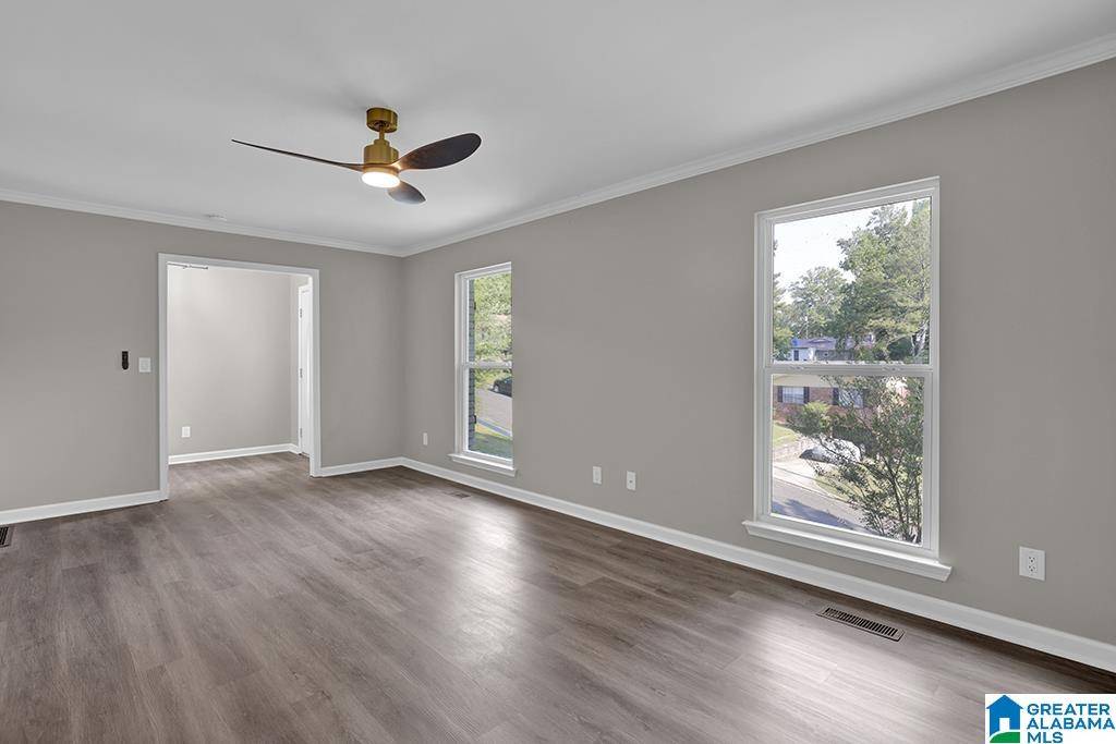 Center Point, AL 35215,916 19TH AVENUE NW