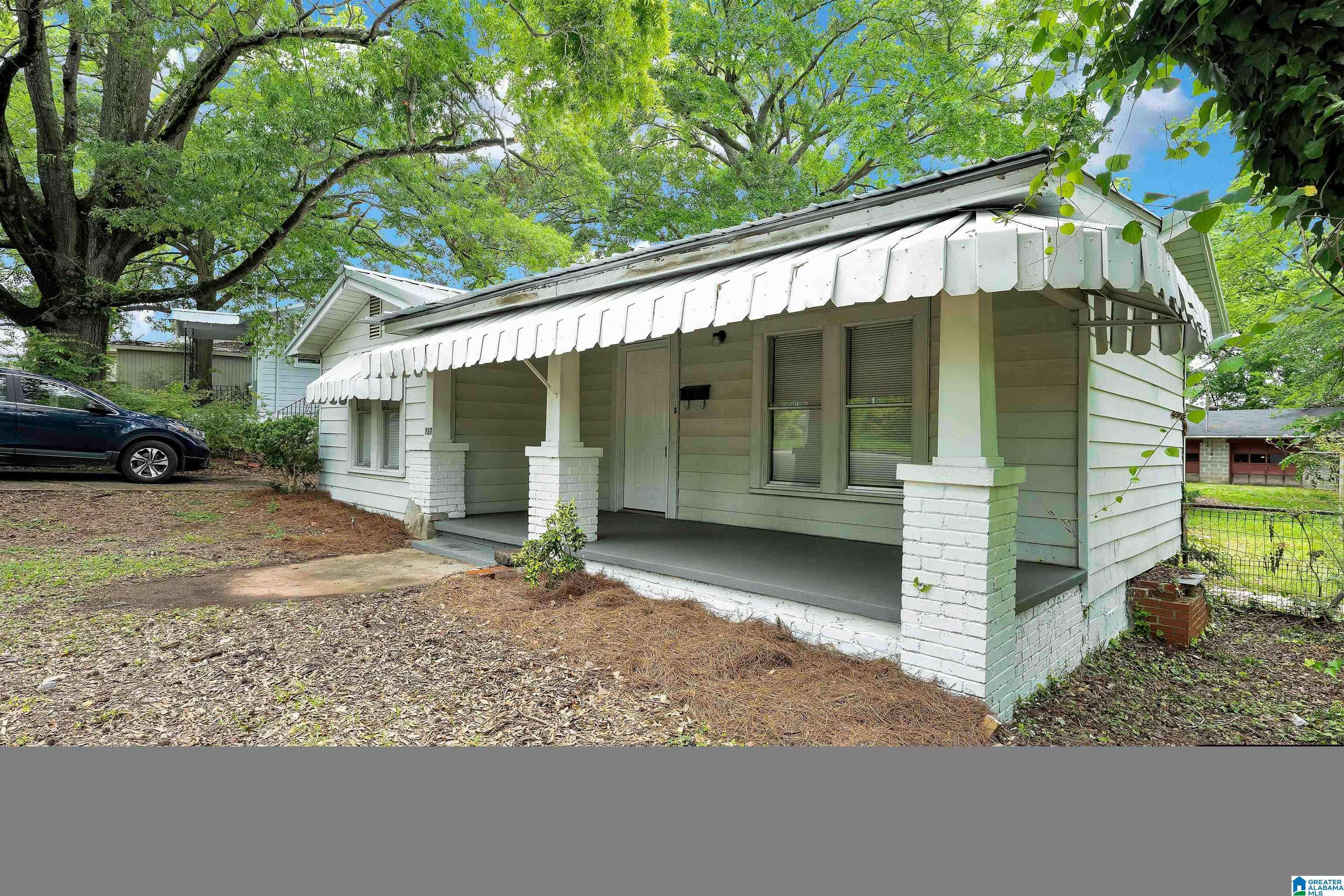 Bessemer, AL 35020,727 9TH STREET