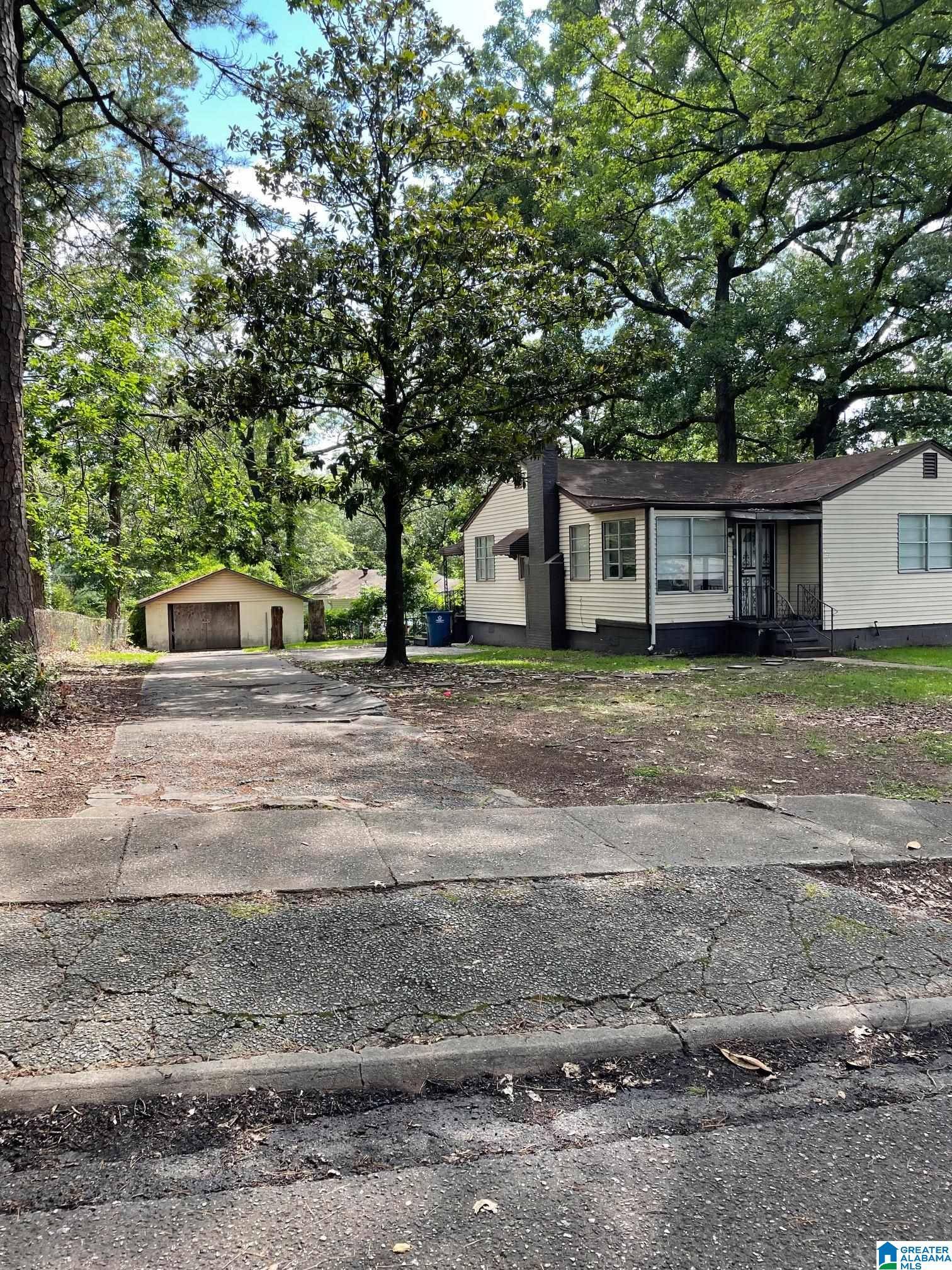 Fairfield, AL 35064,521 OSCEOLA CIRCLE