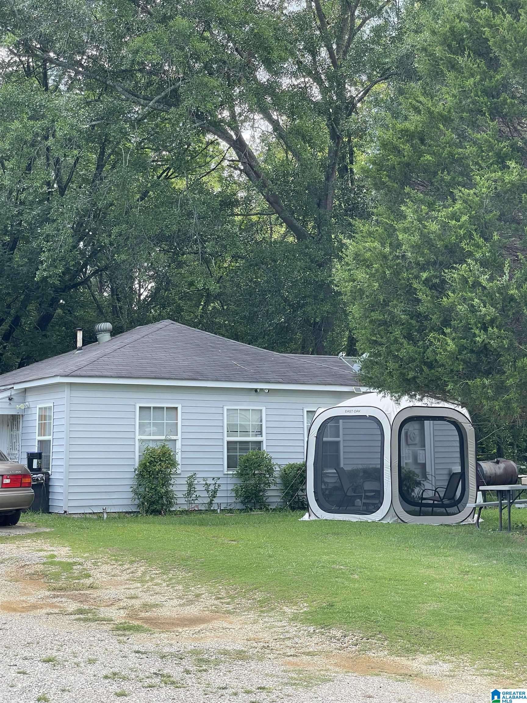 Bessemer, AL 35020,121 HOUSTON DRIVE