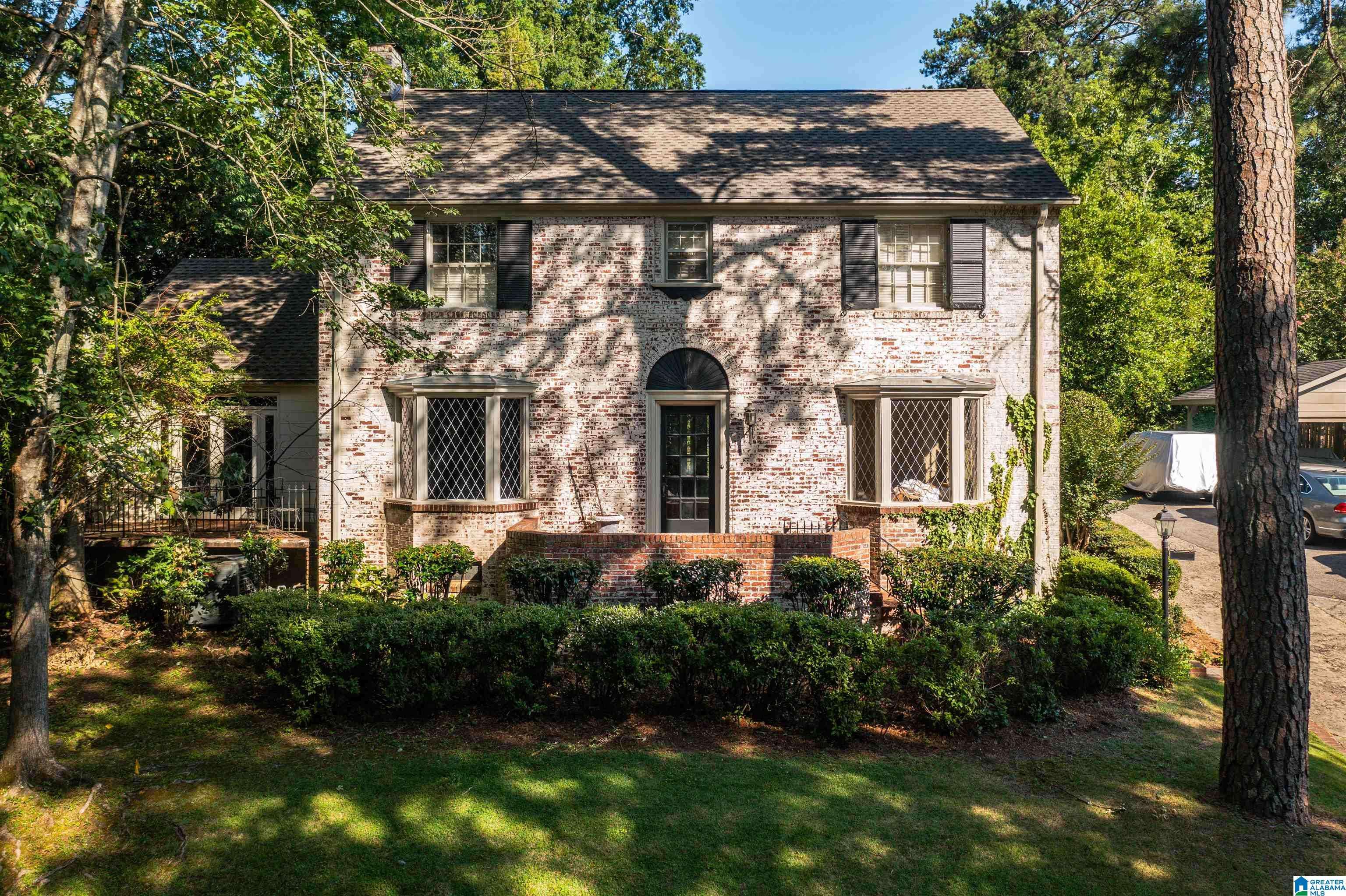 Mountain Brook, AL 35213,85 FAIRWAY DRIVE