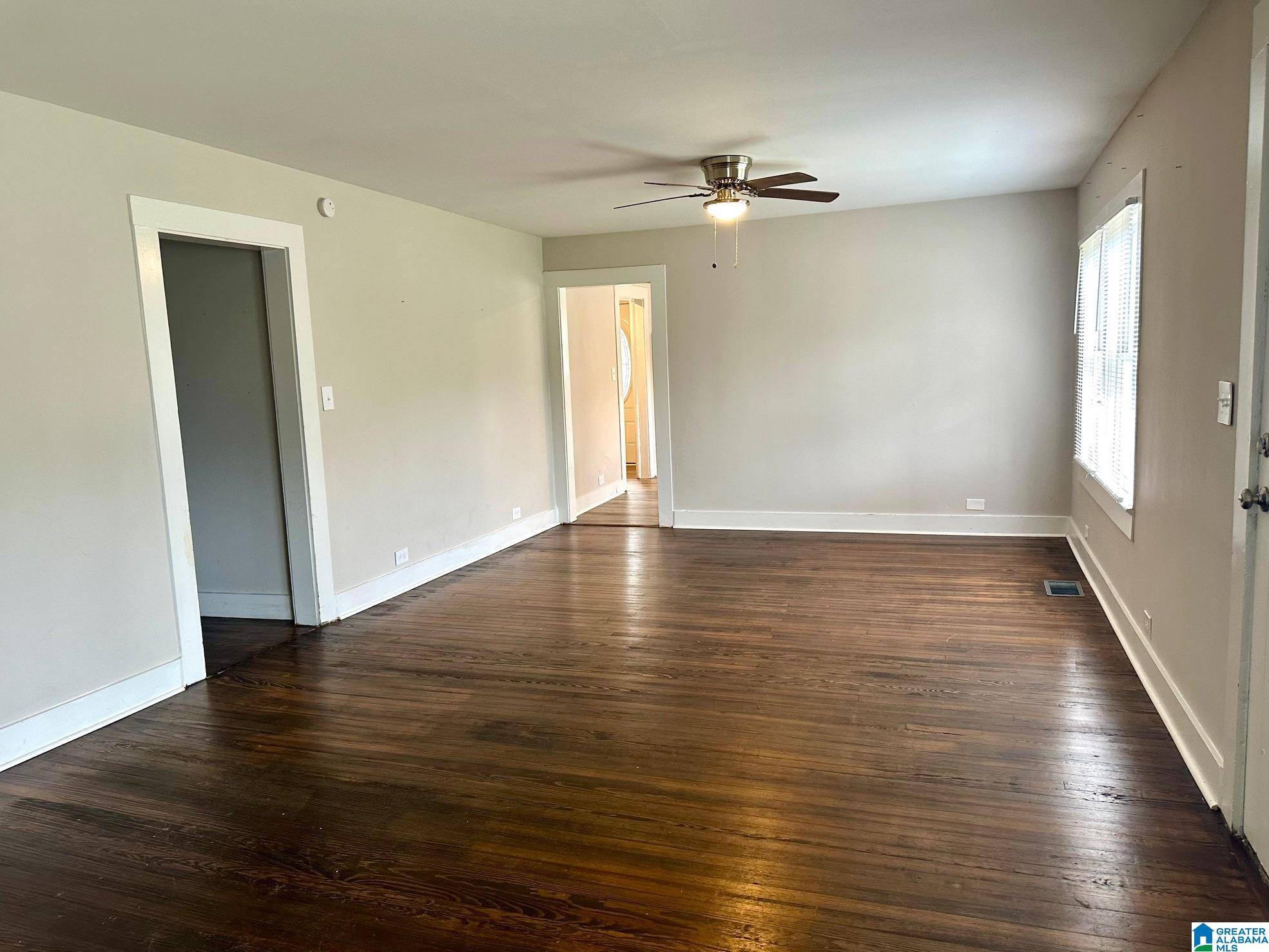 Hueytown, AL 35023,101 WALKER AVENUE