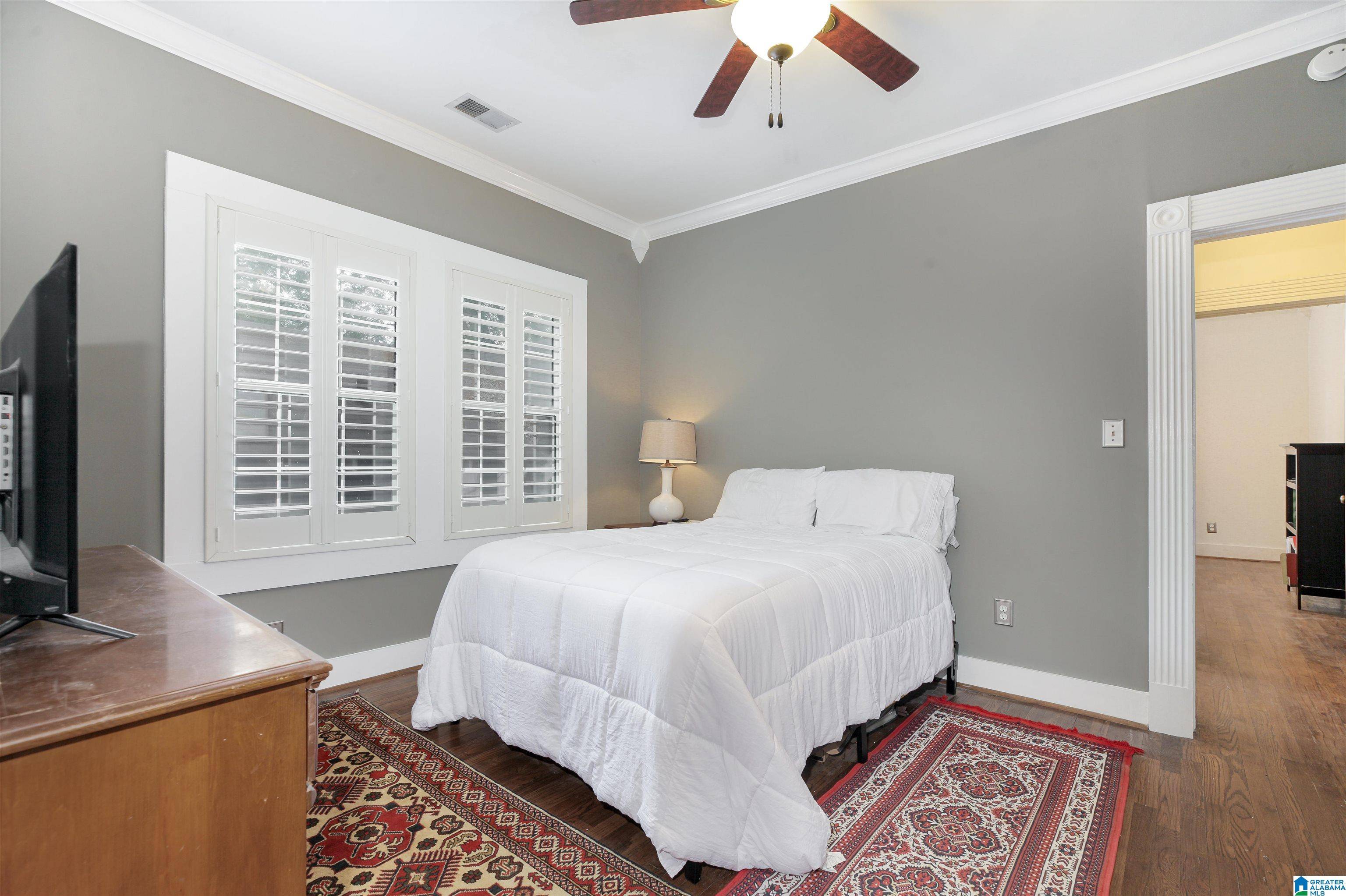 Birmingham, AL 35205,1421 16TH AVENUE S