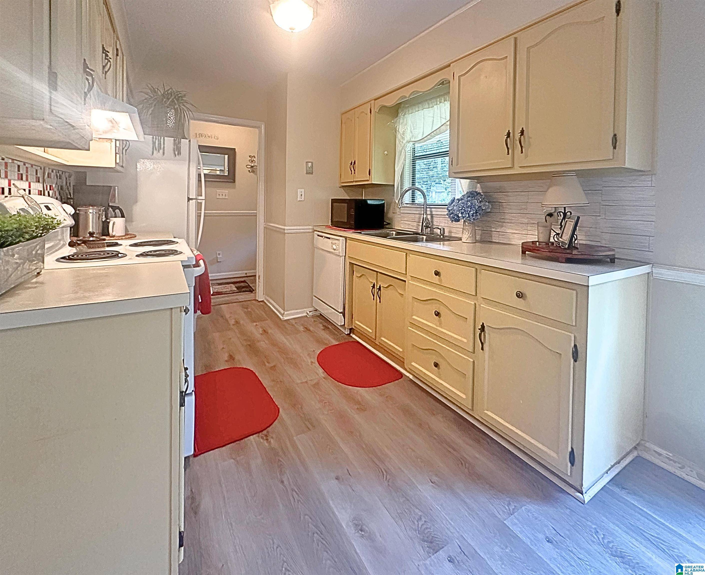 Birmingham, AL 35215,1044 ALICIA DRIVE