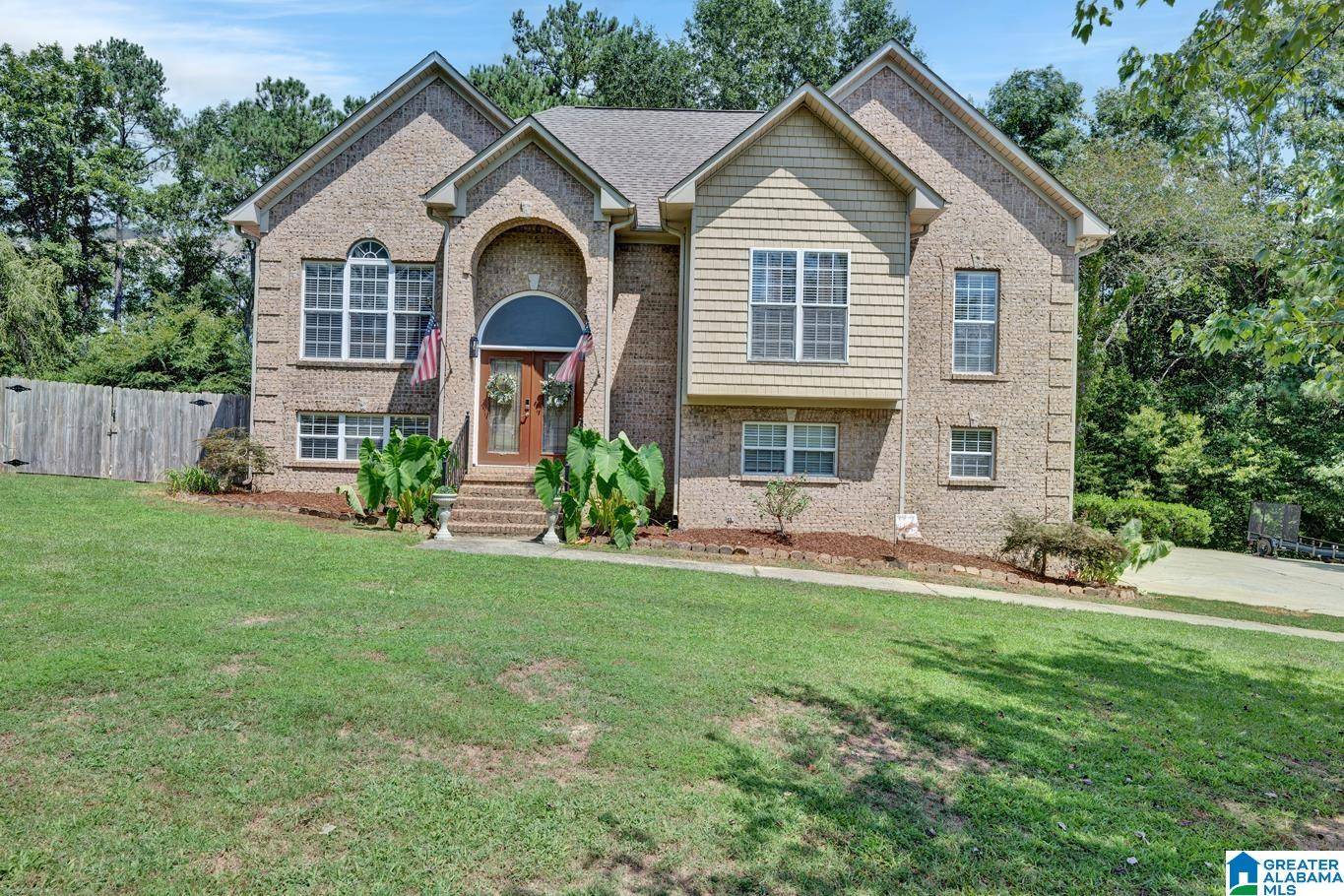 Odenville, AL 35120,775 SMALL LAKE DRIVE