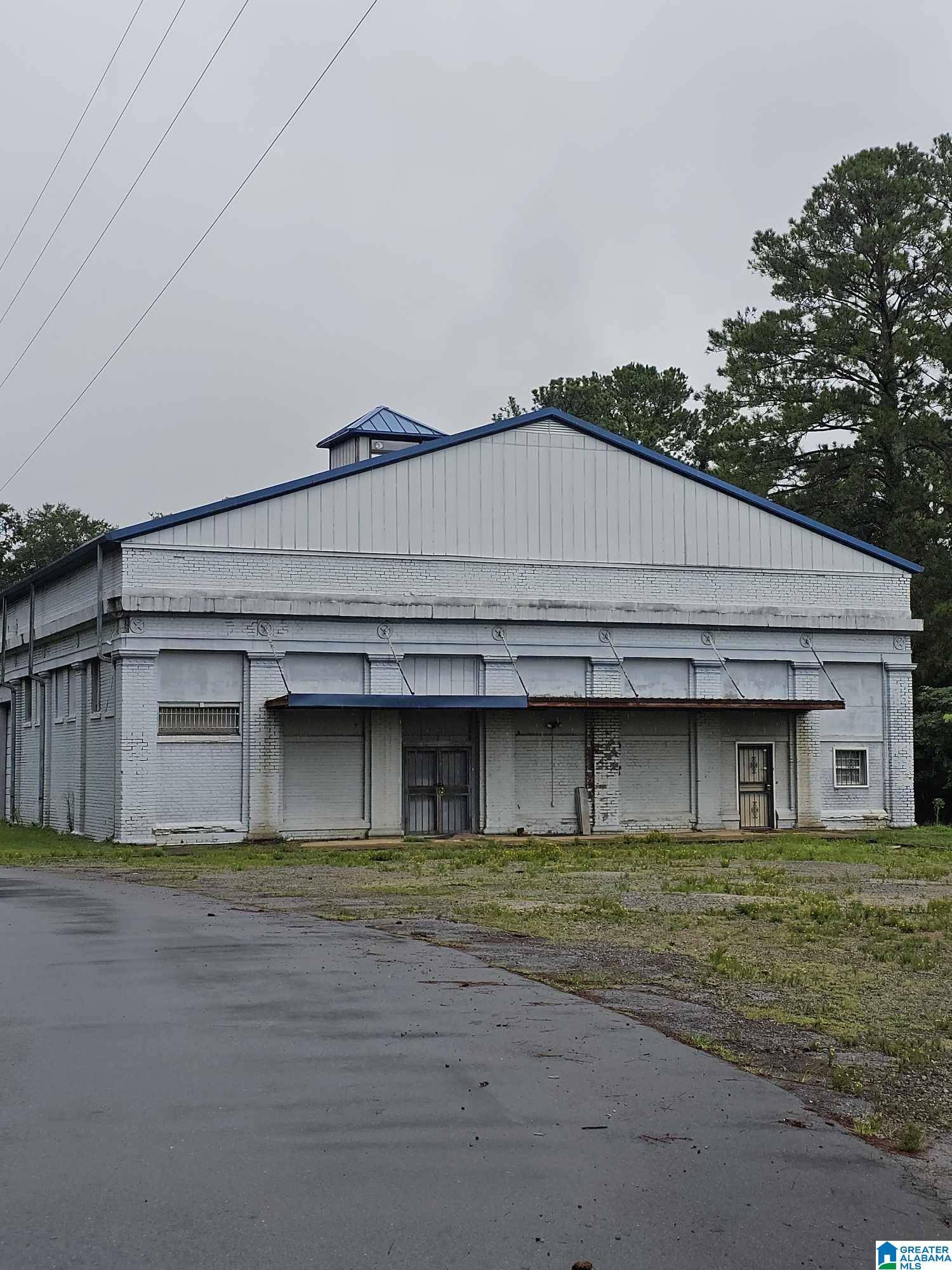 Adamsville, AL 35005,300 BAYVIEW DRIVE