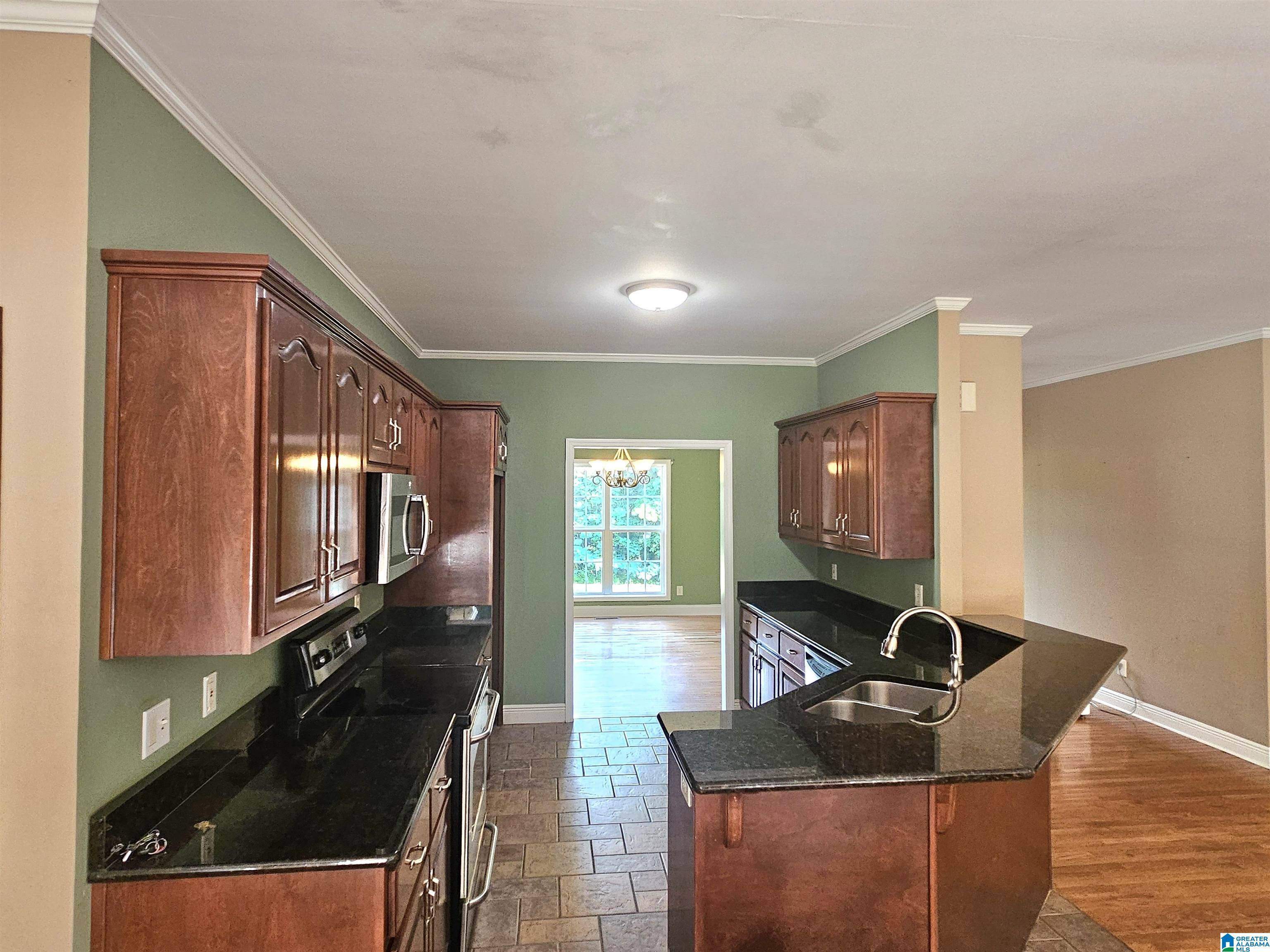 Sylacauga, AL 35151,97 PEBBLE POINT