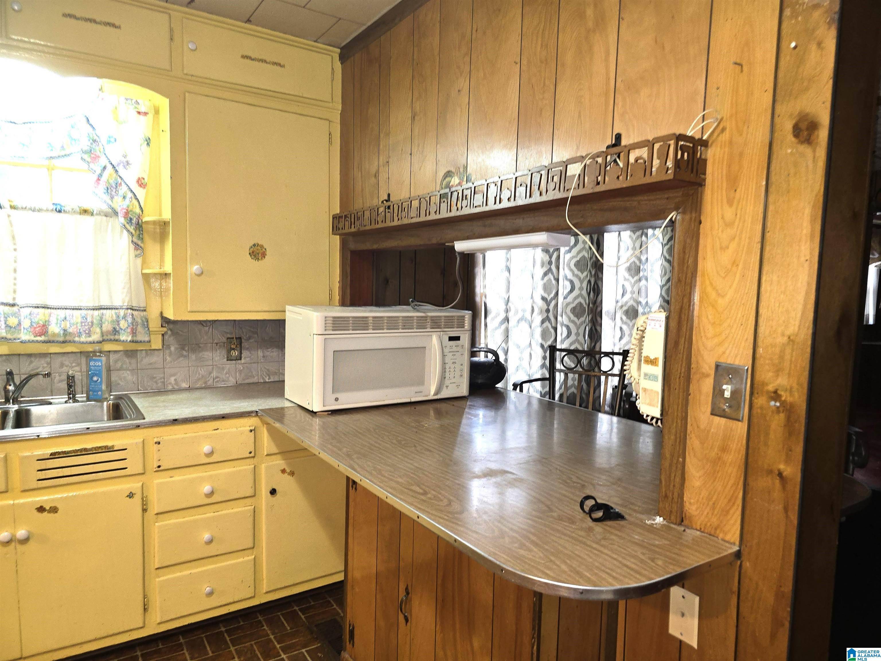 Birmingham, AL 35215,809 CATHERINE STREET