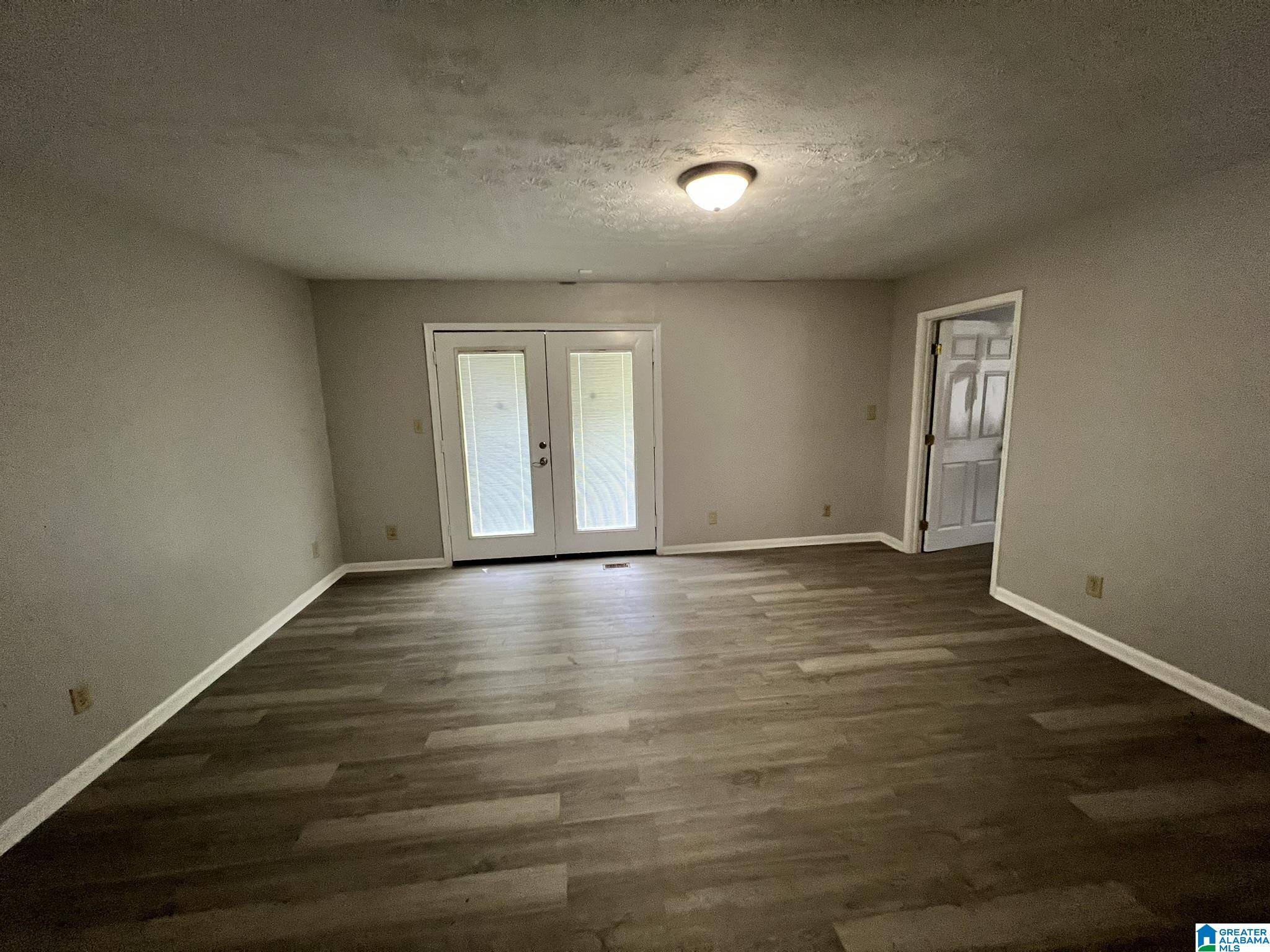 Anniston, AL 36207,2025 THOMAS AVENUE