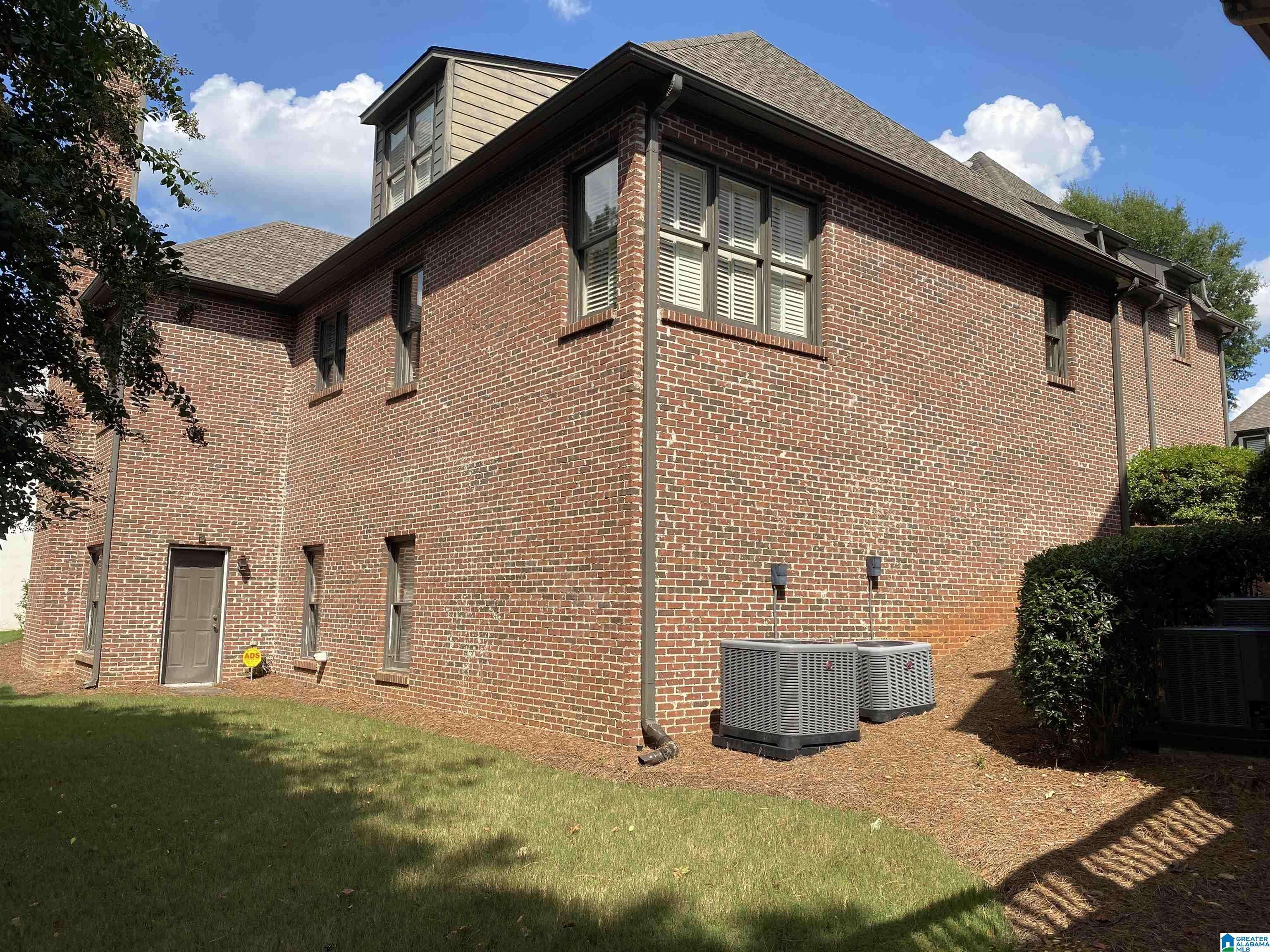 Hoover, AL 35244,5639 CHESTNUT TRACE