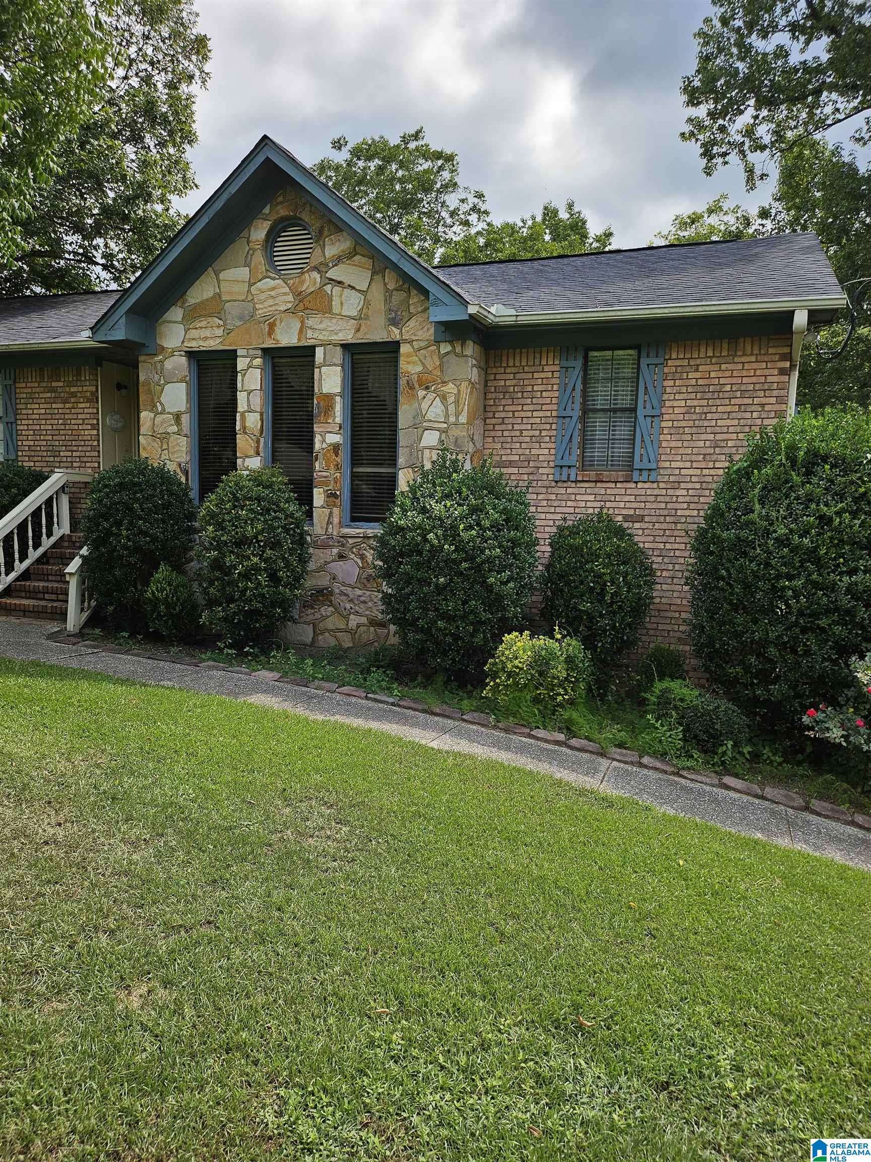 Pleasant Grove, AL 35127,919 4TH PLAZA