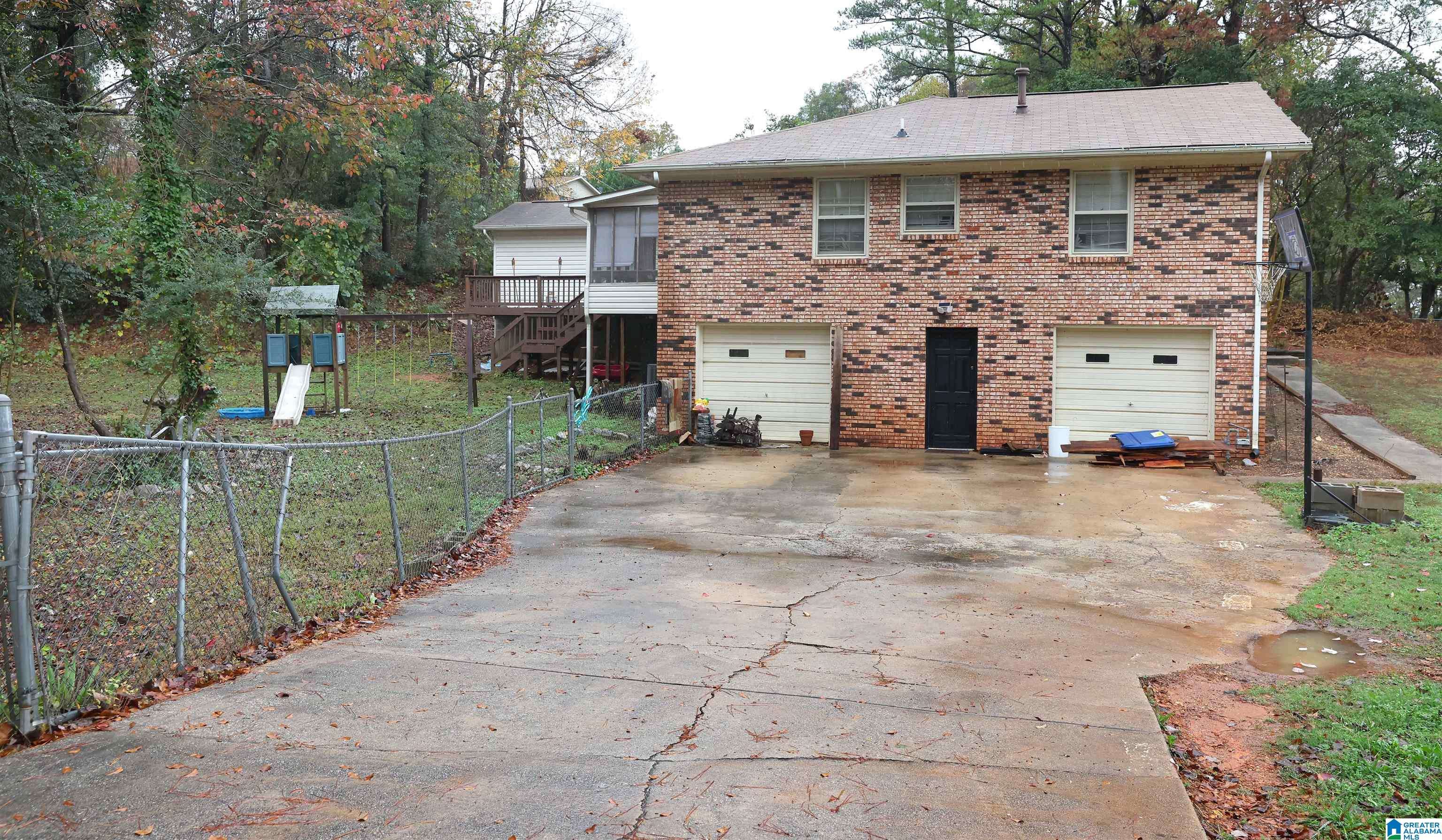 Anniston, AL 36206,804 W 64TH STREET