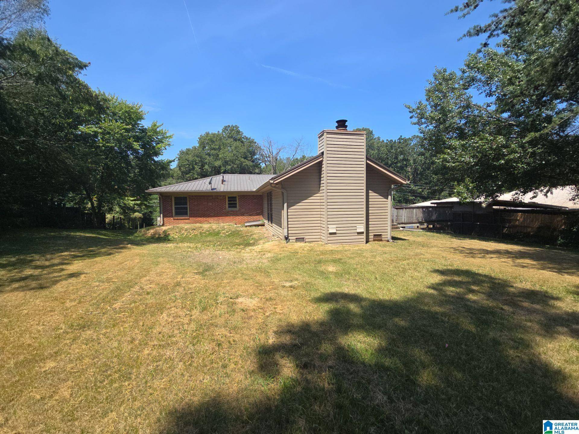 Center Point, AL 35215,2721 5TH STREET NE