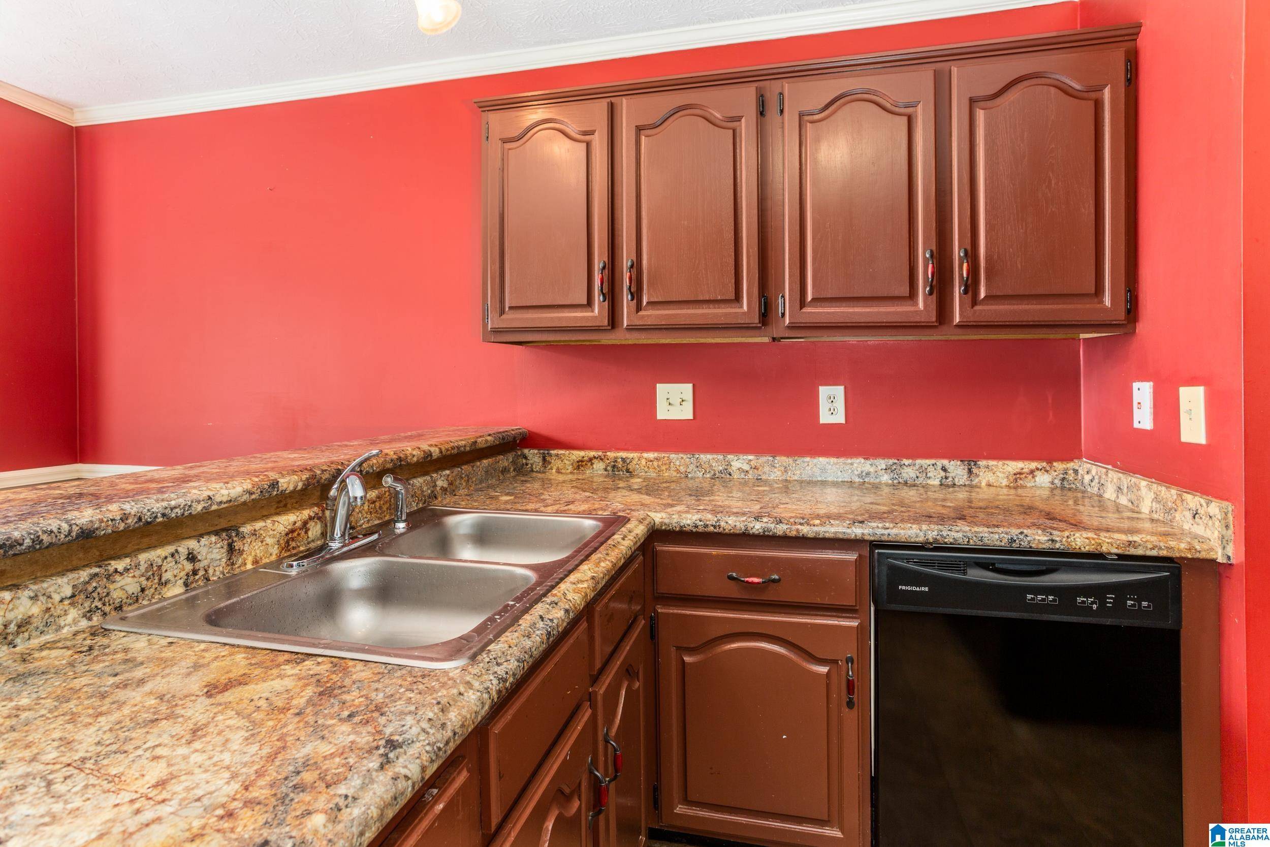 Anniston, AL 36207,1535 CAMBRIDGE PLACE