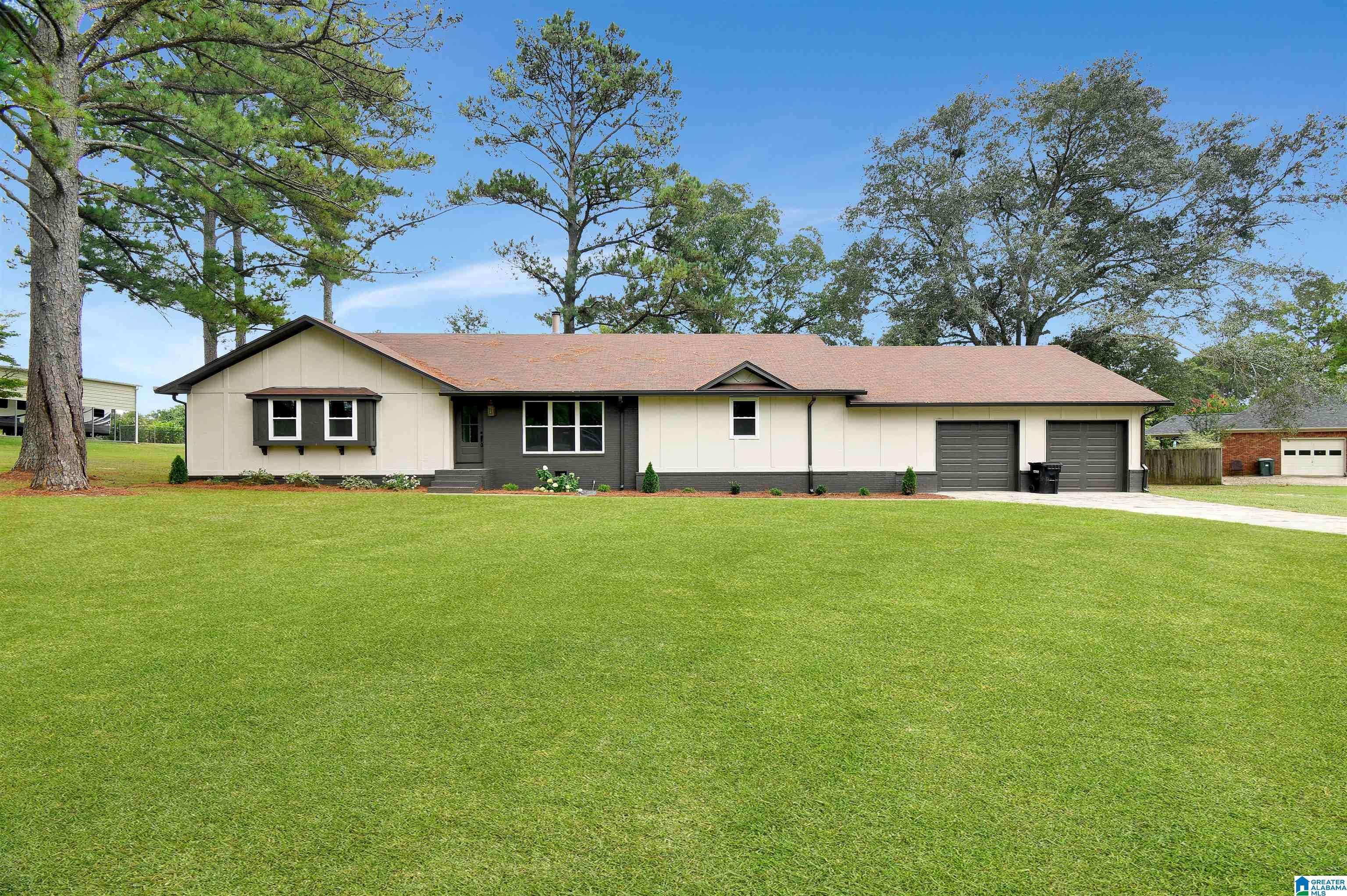 Clanton, AL 35045,207 FRIENDSHIP CIRCLE