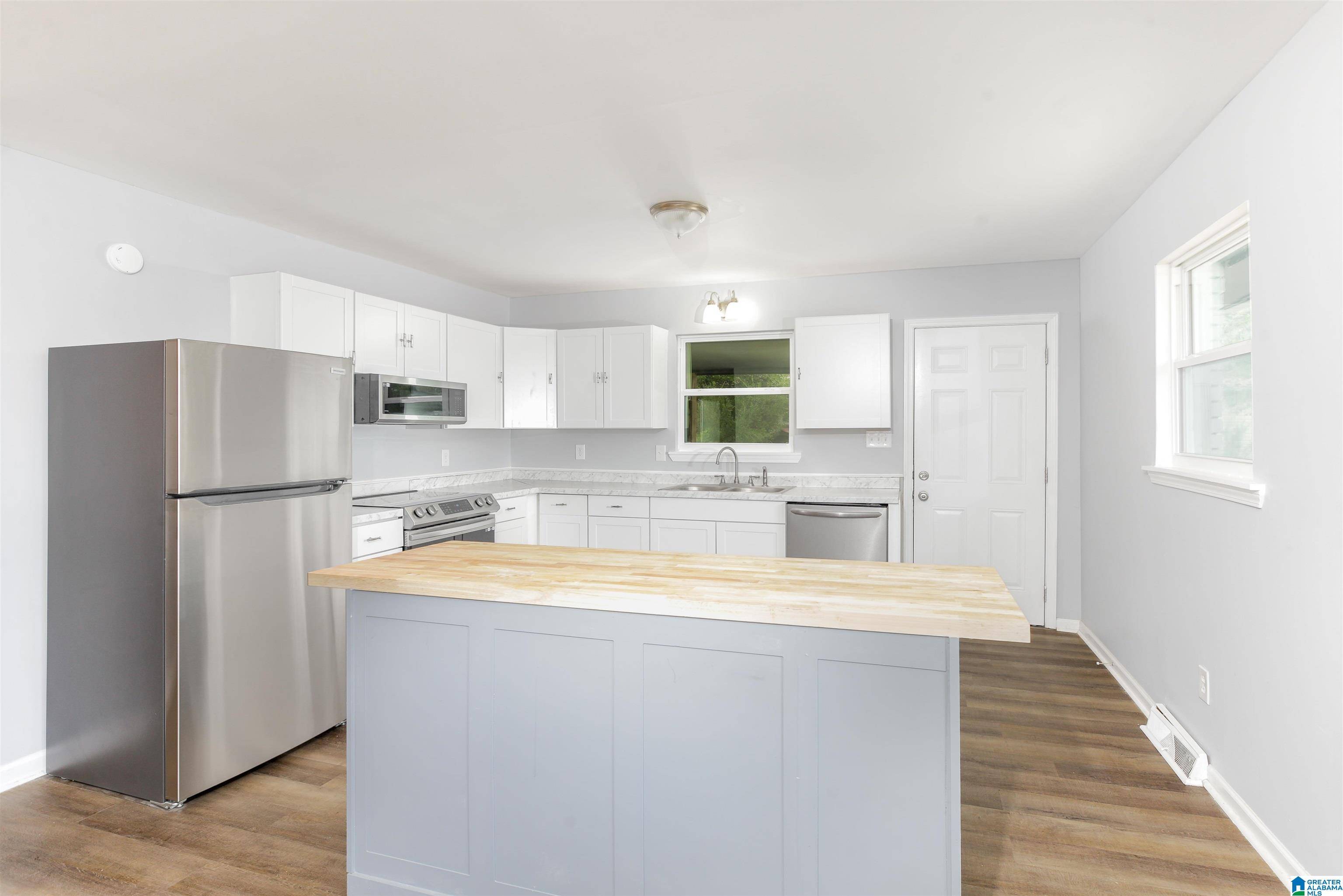 Center Point, AL 35215,2344 2ND STREET NE