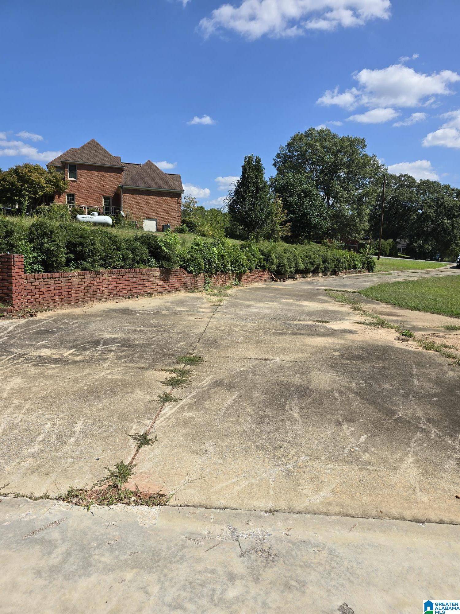 Clanton, AL 35045,110 ROUND FOREST DRIVE #4