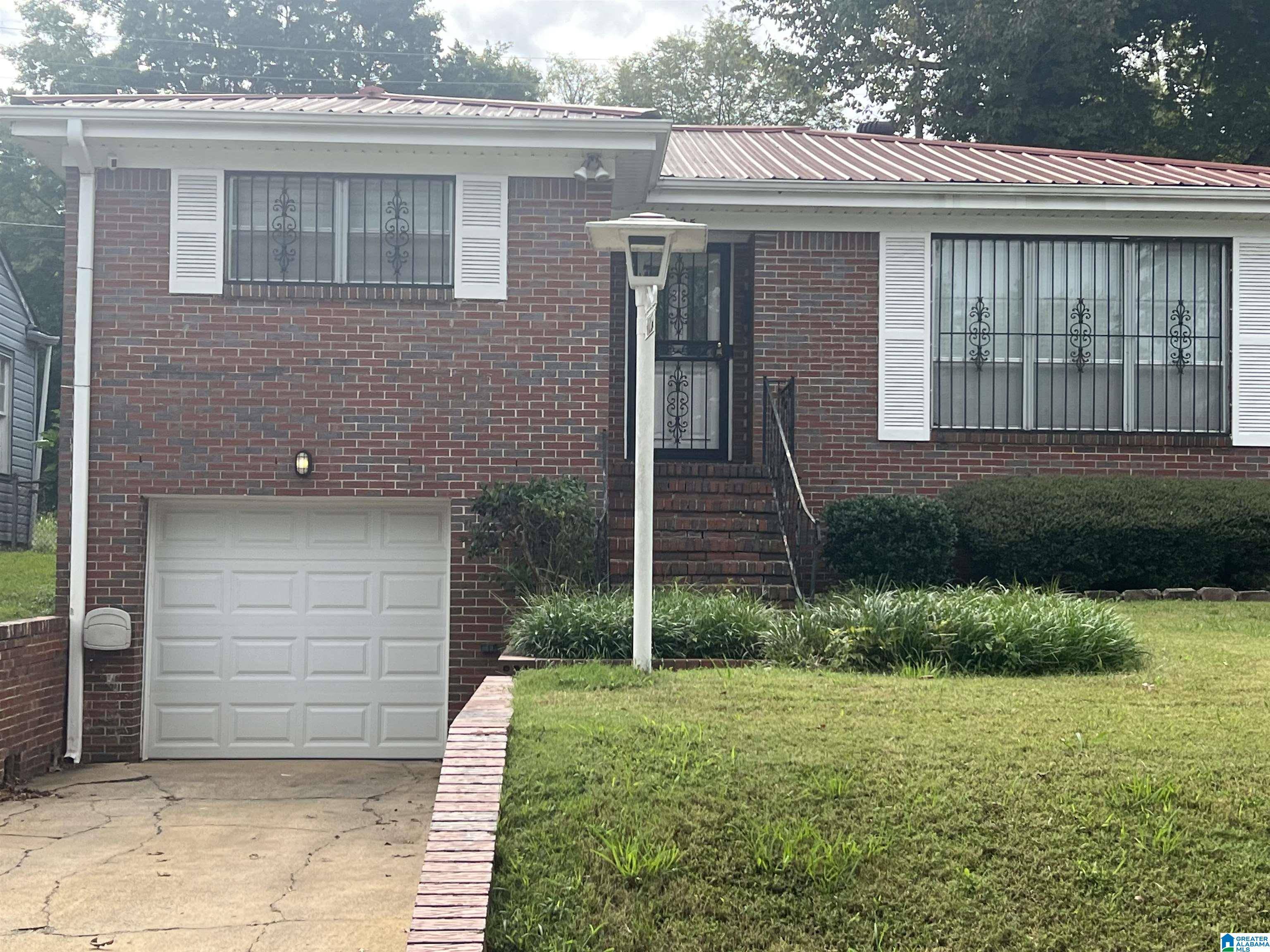 Birmingham, AL 35208,925 VALLEY ROAD PLACE