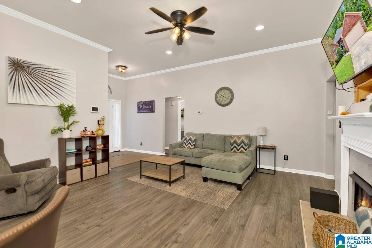 Pinson, AL 35126,6754 HEATON MANOR