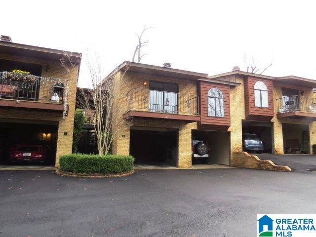 Vestavia Hills, AL 35243,219 EAST GREEN #219