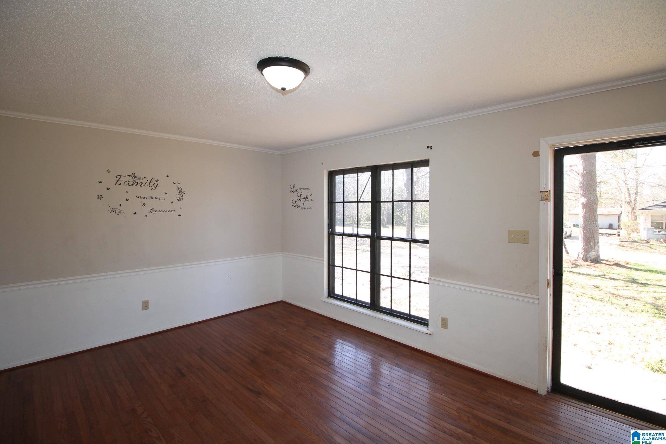 Bessemer, AL 35020,721 WALNUT STREET