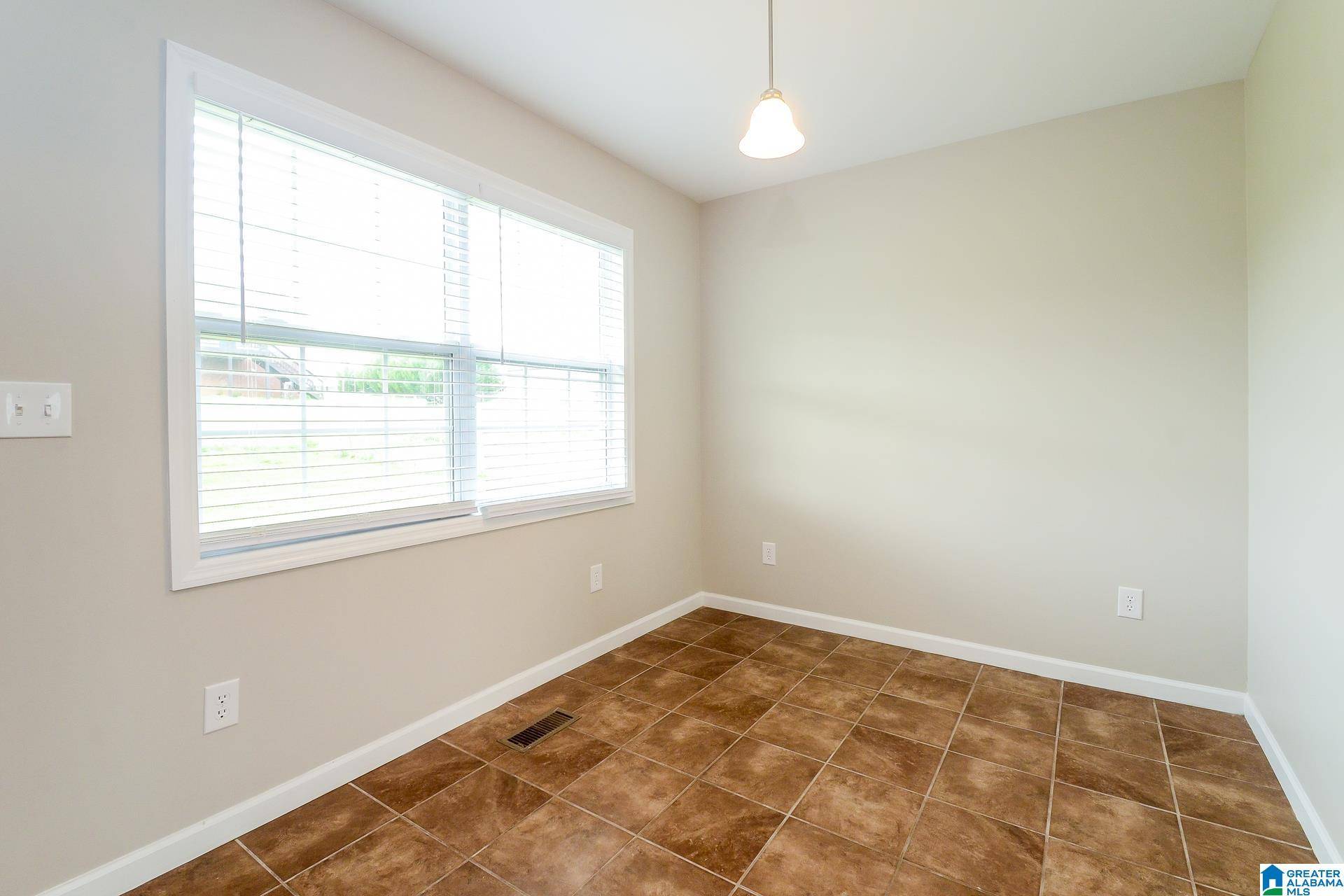 Warrior, AL 35180,212 QUAIL HOLLOW ROAD
