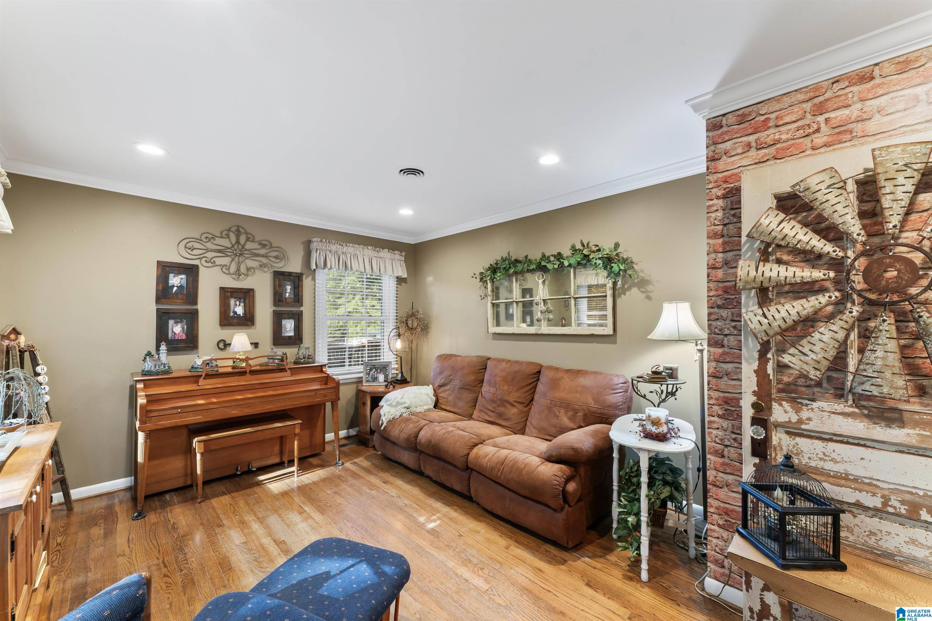 Center Point, AL 35215,432 17TH TERRACE NW