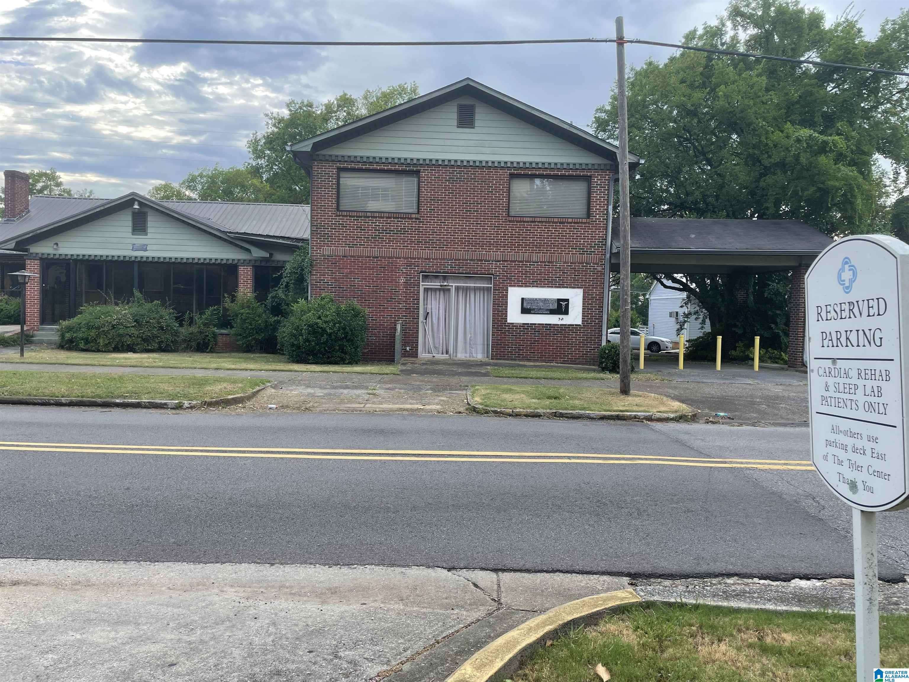 Anniston, AL 36207,716 LEIGHTON AVENUE