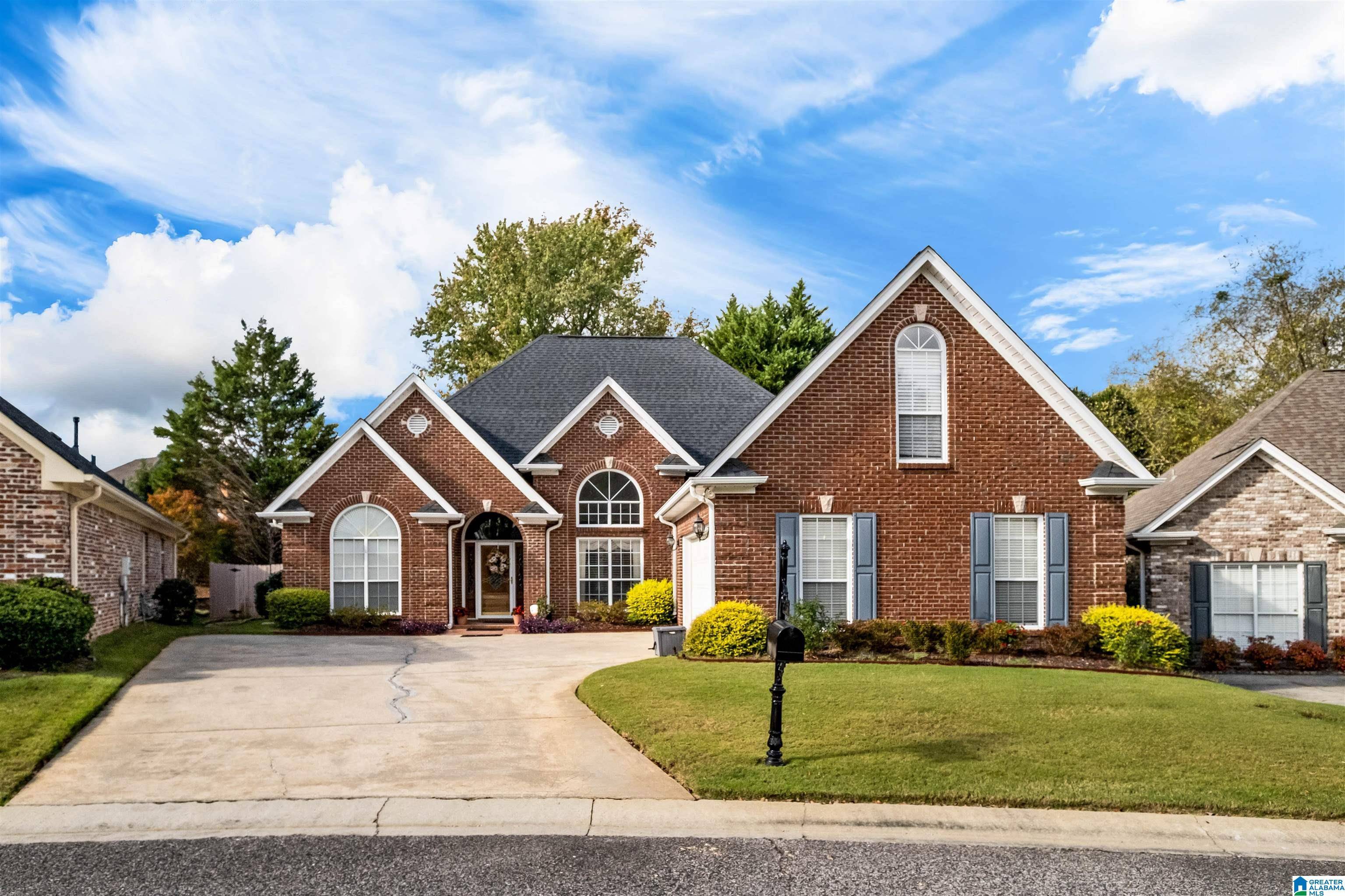 Trussville, AL 35173,220 HIGHLAND CIRCLE