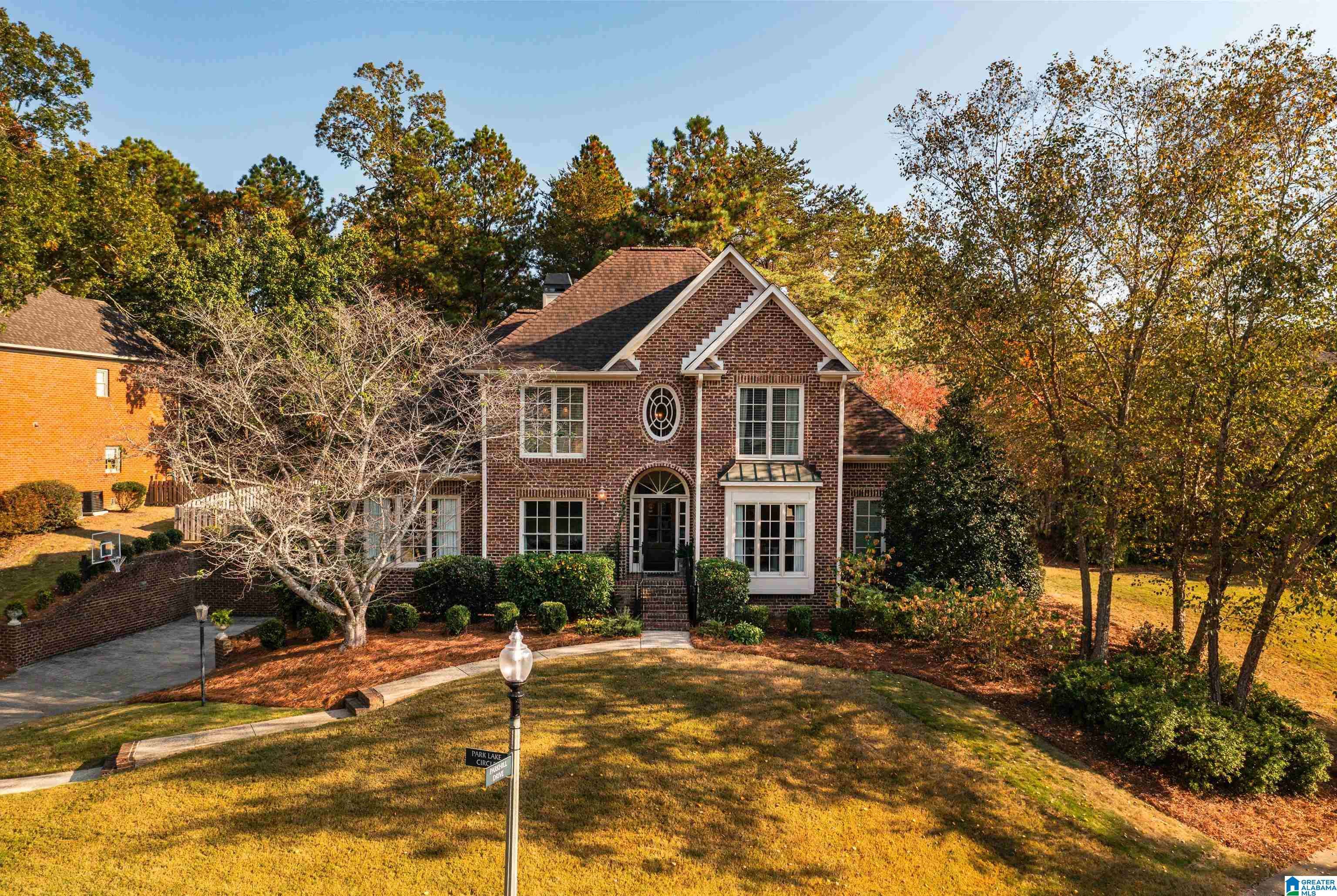 Vestavia Hills, AL 35242,601 PARK LAKE CIRCLE